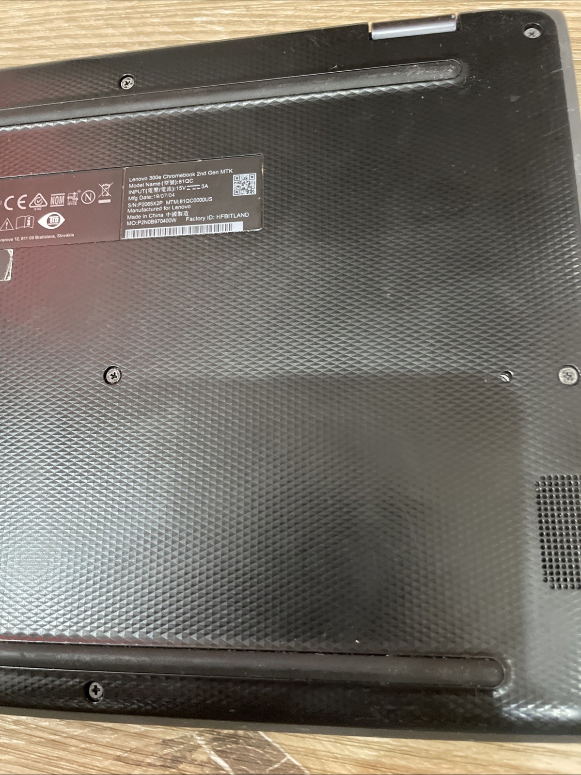 Lenovo 300E Windows 2nd Gen MTK ,11.6” 32gb MTK Mediatek Cpu 1.1GHz 4GB
