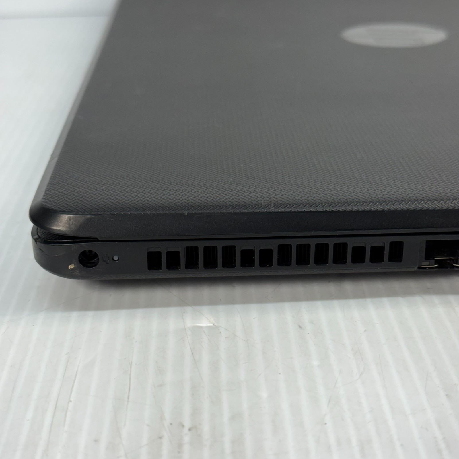 HP 17-bs049dx i5-7200U 17.3″ Windows 11 Laptop 128GB SSD **WEAR SEE PICS