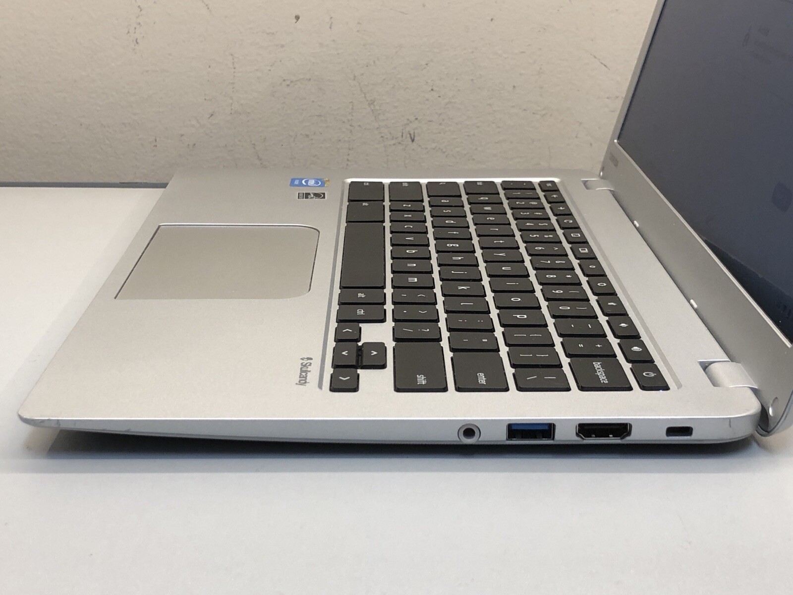 Toshiba CB35 Chromebook 2 13.3″ Intel N2840 2.16GHz 2GB RAM 16GB SSD ChromeOS