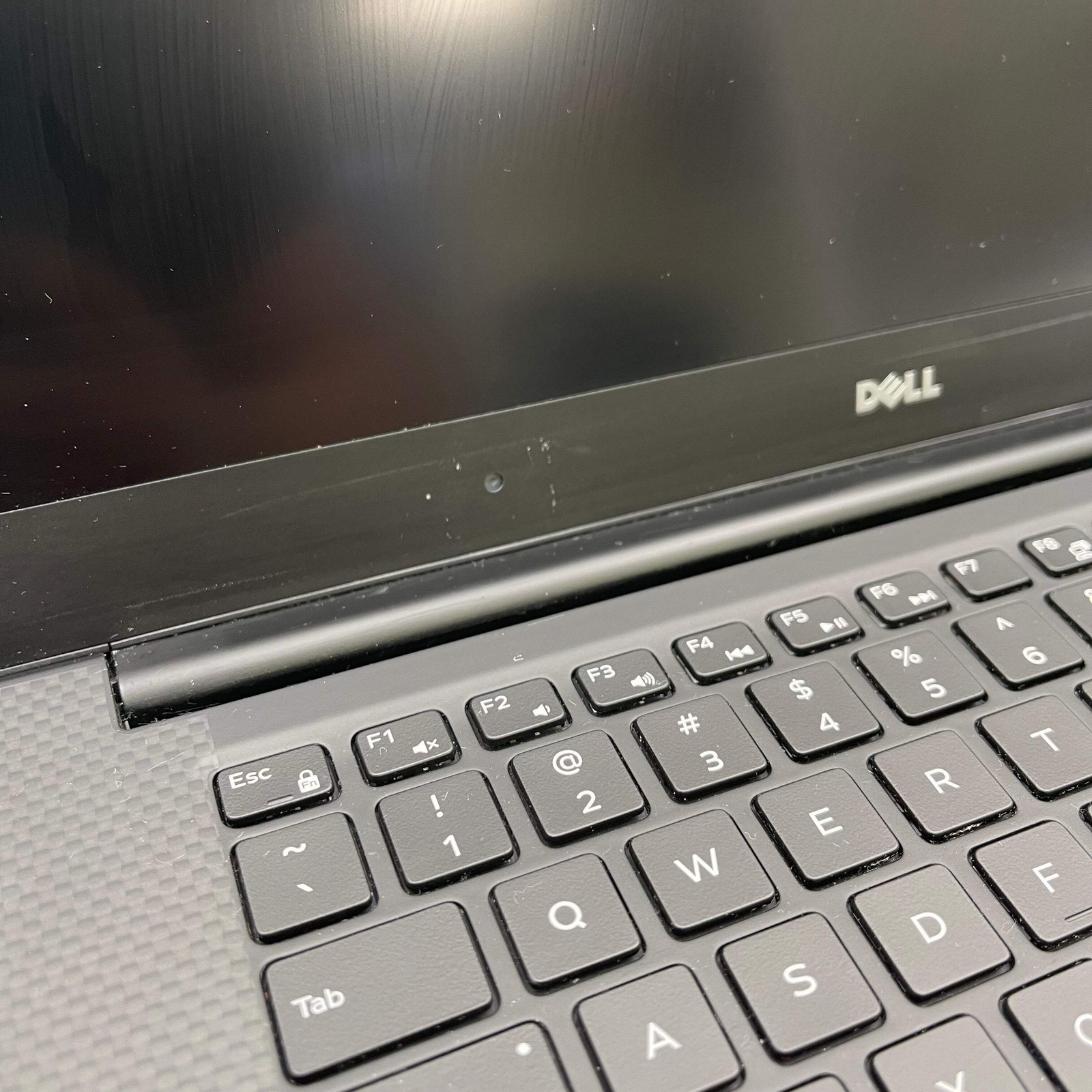 Dell Precision 5520 P56F 15.6″ i7-7820HQ 2.9GHz 48GB RAM 4TB SSD Quadro M1200
