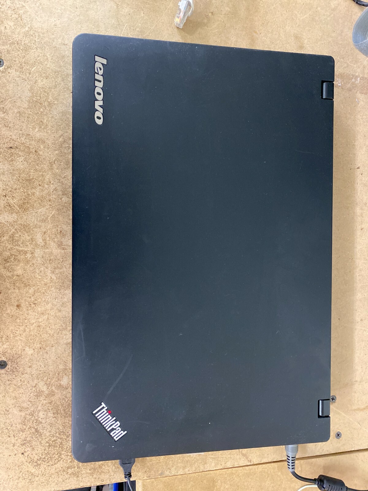 15.6 Lenovo ThinkPad Edge E520, 4GB Ram, 320GB HDD, Intel i3,Win.10Pro