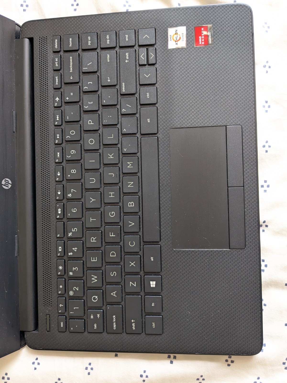 HP 14″ Laptop 12GB RAM 120GB SSD Linux Mint Freshly Installed.