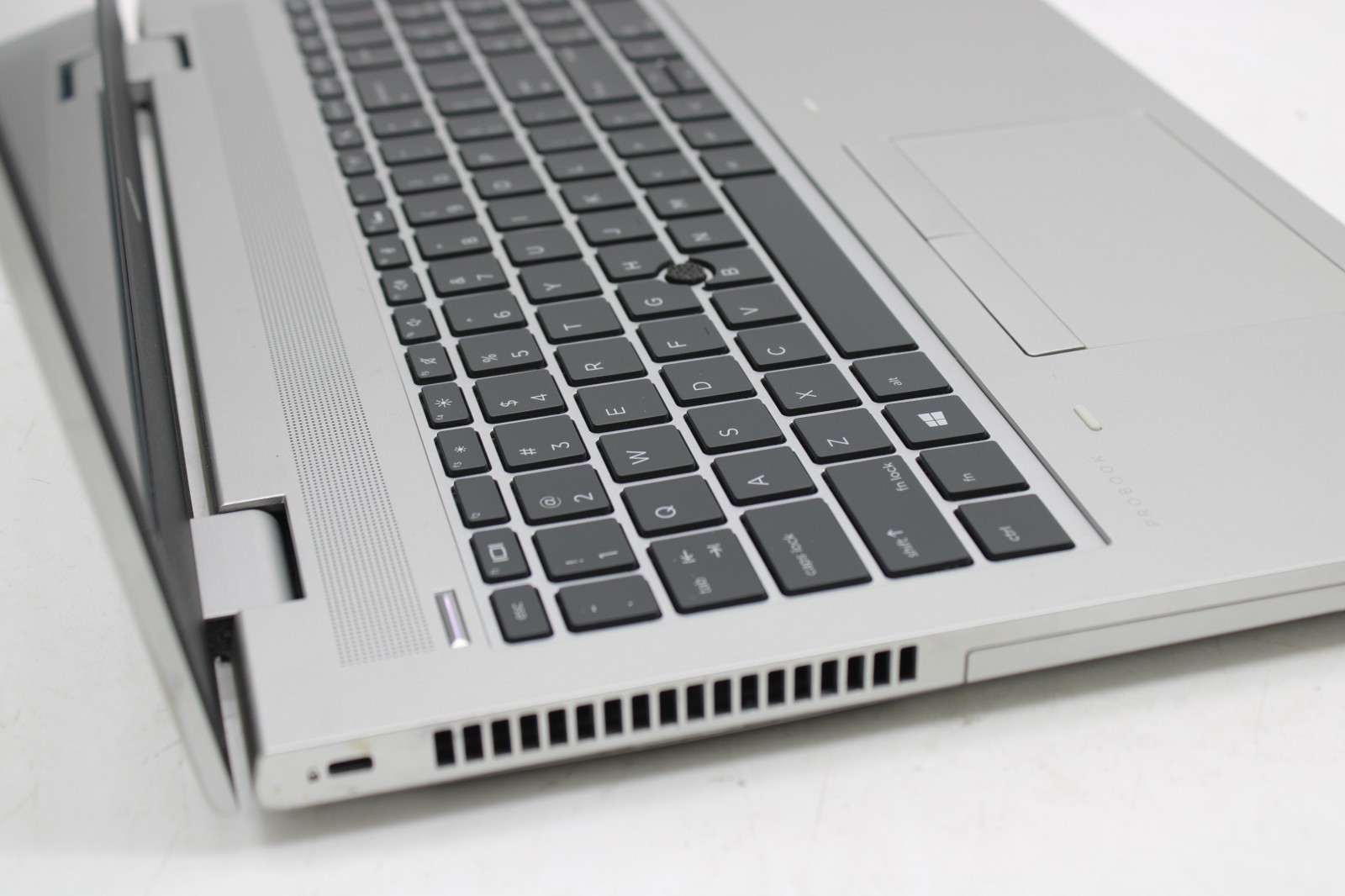 HP ProBook 650 G4- W11 Pro, 256GB NVMe, 16GB RAM, Intel Core i7-8850H – LOUD FAN