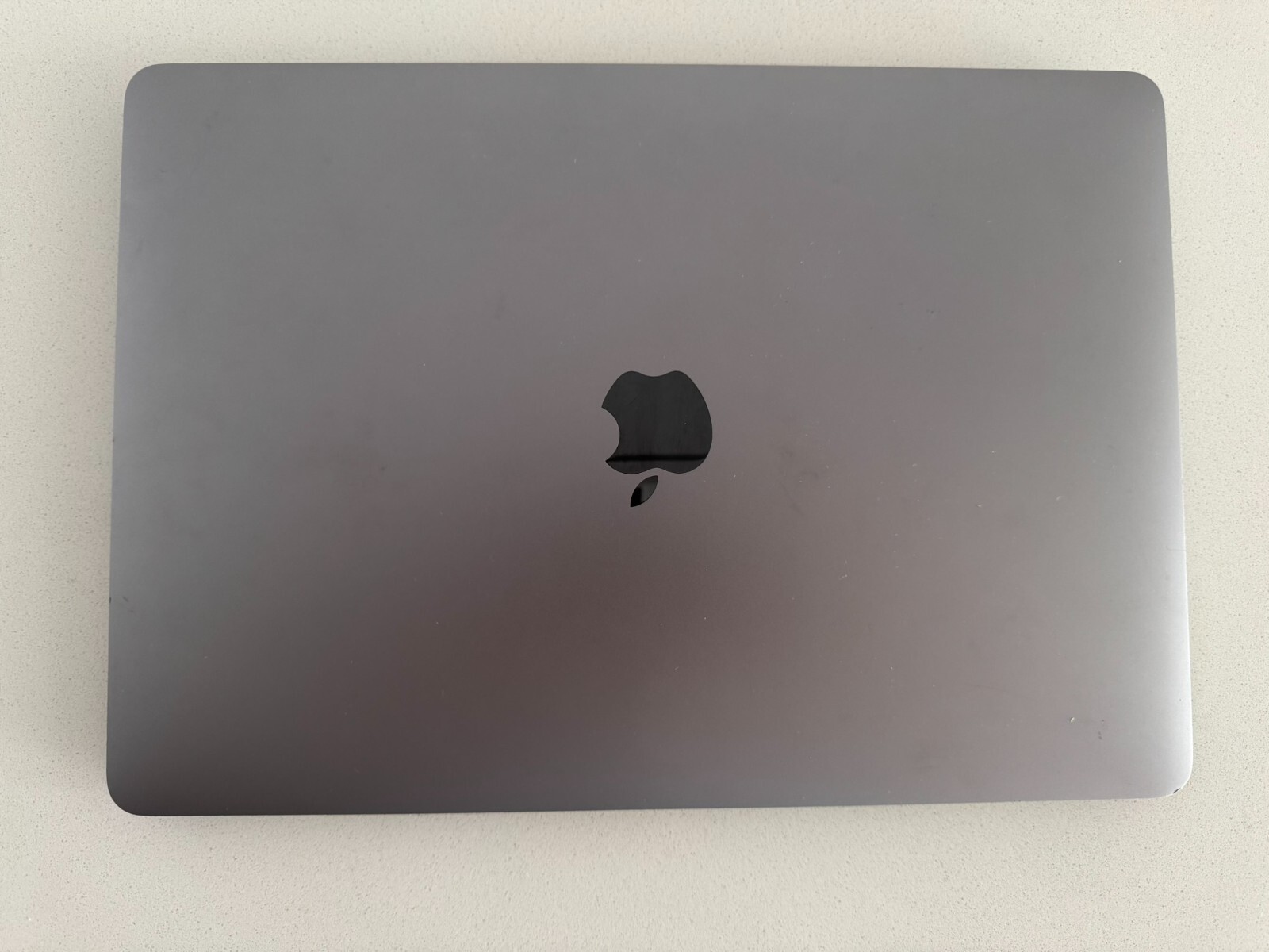 Apple MacBook Pro 13 in 2020 / Apple M1 3.22 GHz, 512 GB 8 GB RAM