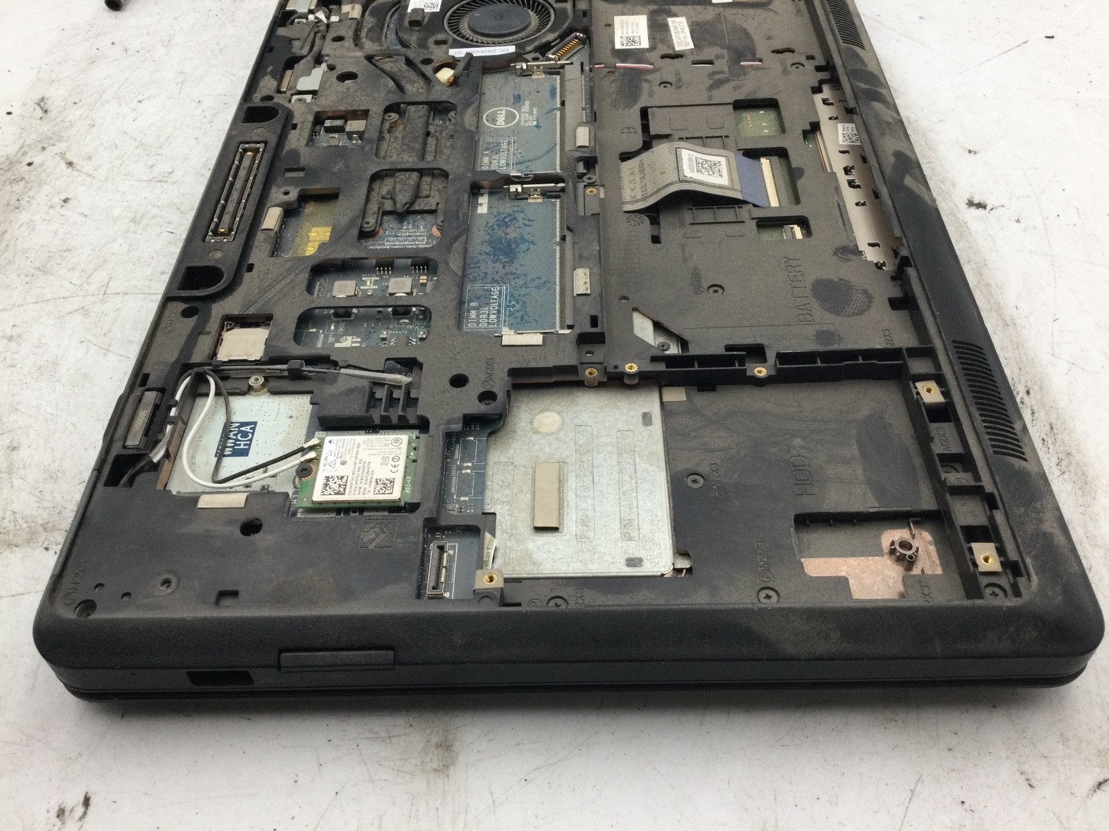 DELL LATITUDE E5450 – FOR PARTS – INTEL I3 – 4GB RAM – MISSING PARTS – READ – BB