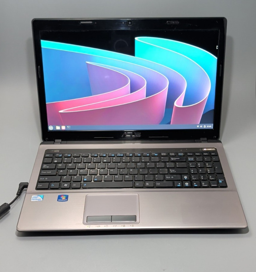 ASUS K53E- PENTIUM B940@2.0Ghz/8GB RAM/160GB SSD/WiFi/Linux Mint
