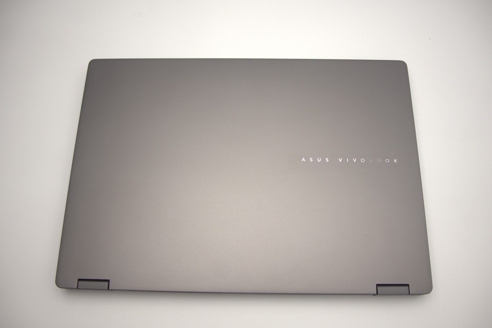 Asus VivoBook Flip TP3407SA-DS74T 14″ OLED Touch Ultra 7 256V 16GB 1TB W11H 2in1