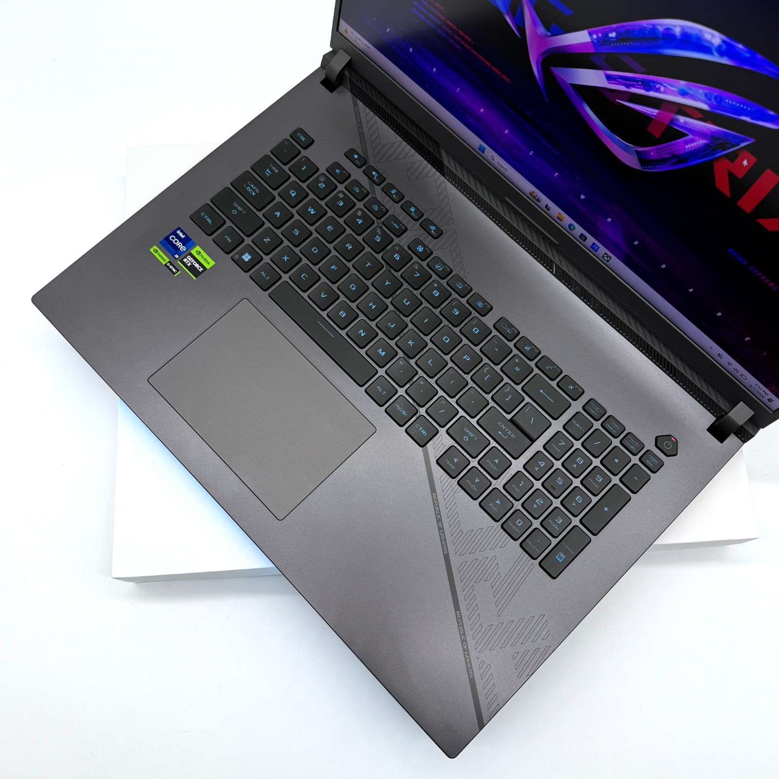 Asus ROG Strix 18 G814 240Hz QHD+ 2.2 GHz i9-14900HX 32GB 2TB RTX 4080