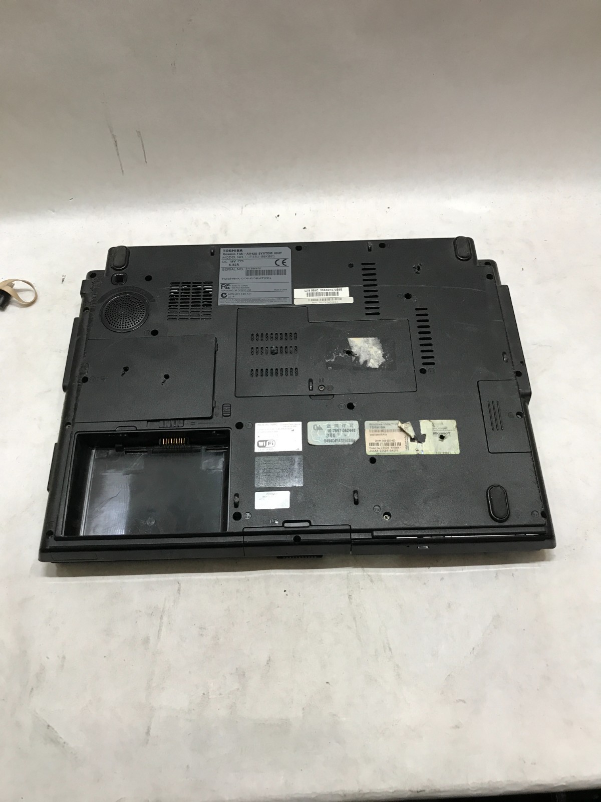 Toshiba Qosmio F5-AV425 15″ Intel Core 2 Duo NO RAM NO HDD/OS For Parts READ -DW