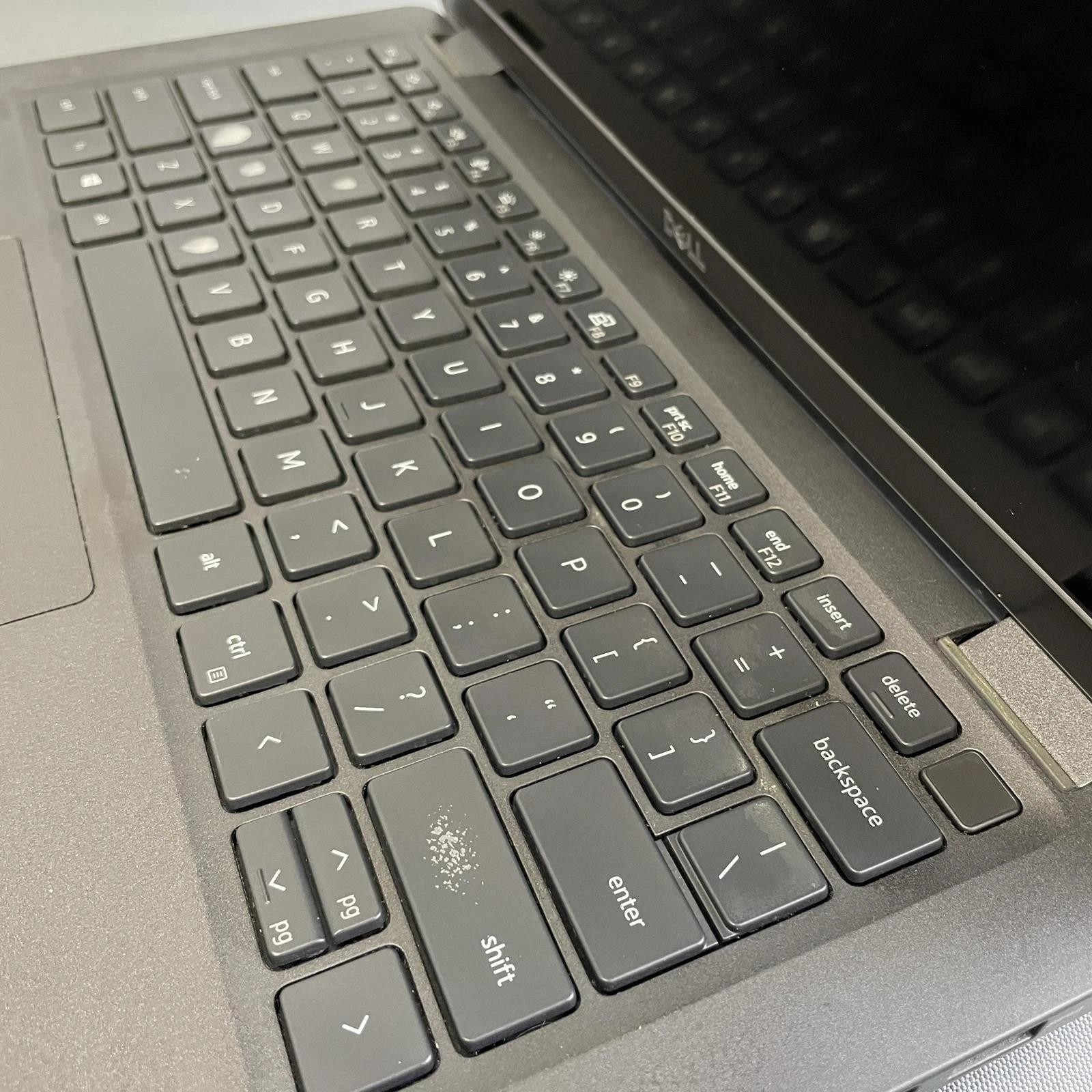 Dell Latitude 7410 14″ FHD, Core i7-10610U, 8GB RAM, No SSD/OS | (See Photos)