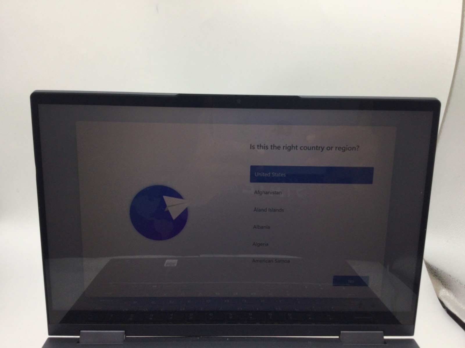 Lenovo Yoga 7 14″ Laptop i7-1165G7 12GB RAM 512GB SSD Windows 11 Pro Used READ