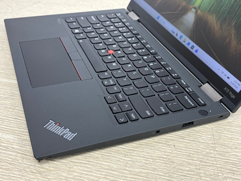 Lenovo ThinkPad X13 Yoga Gen 2 i5-1135G7 16GB 512GB SSD W11P Laptop (no touch)
