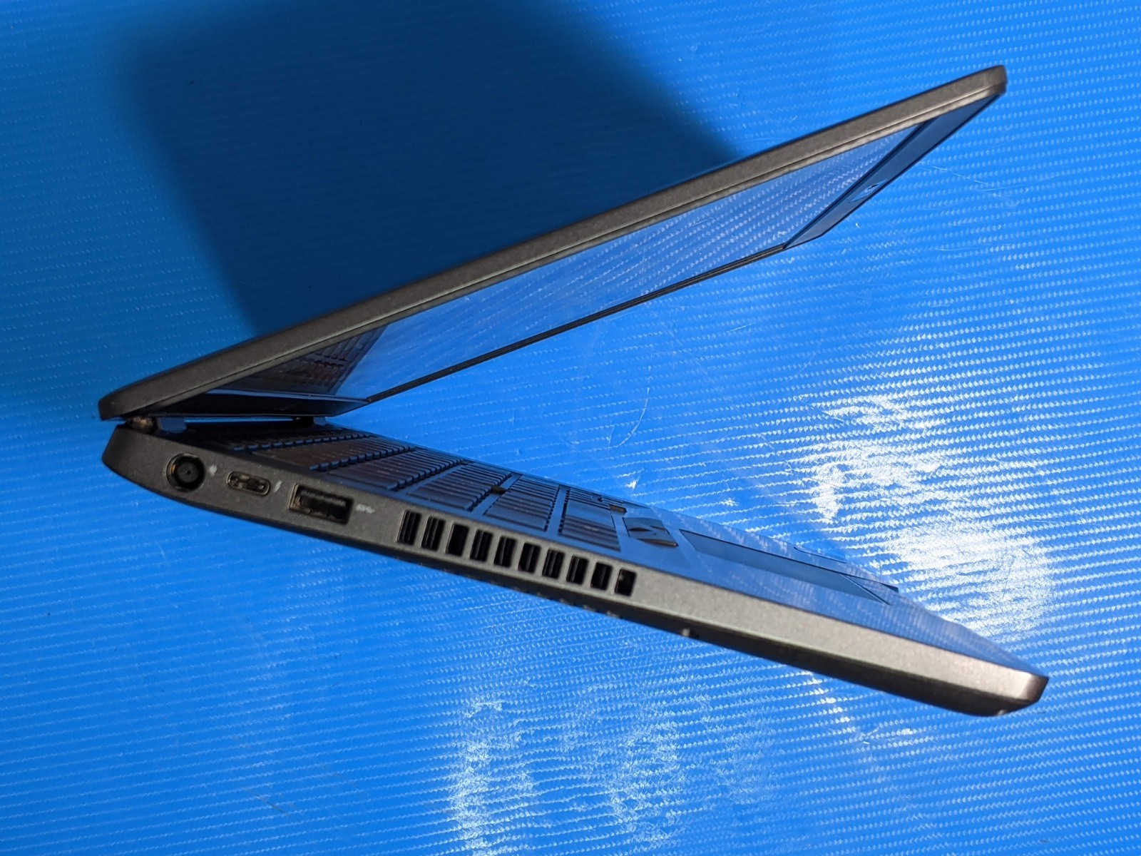 Dell Latitude 5400 14″ FHD Intel i7-8th Gen 1.9GHz 16GB 256GB SSD W11P +Charger