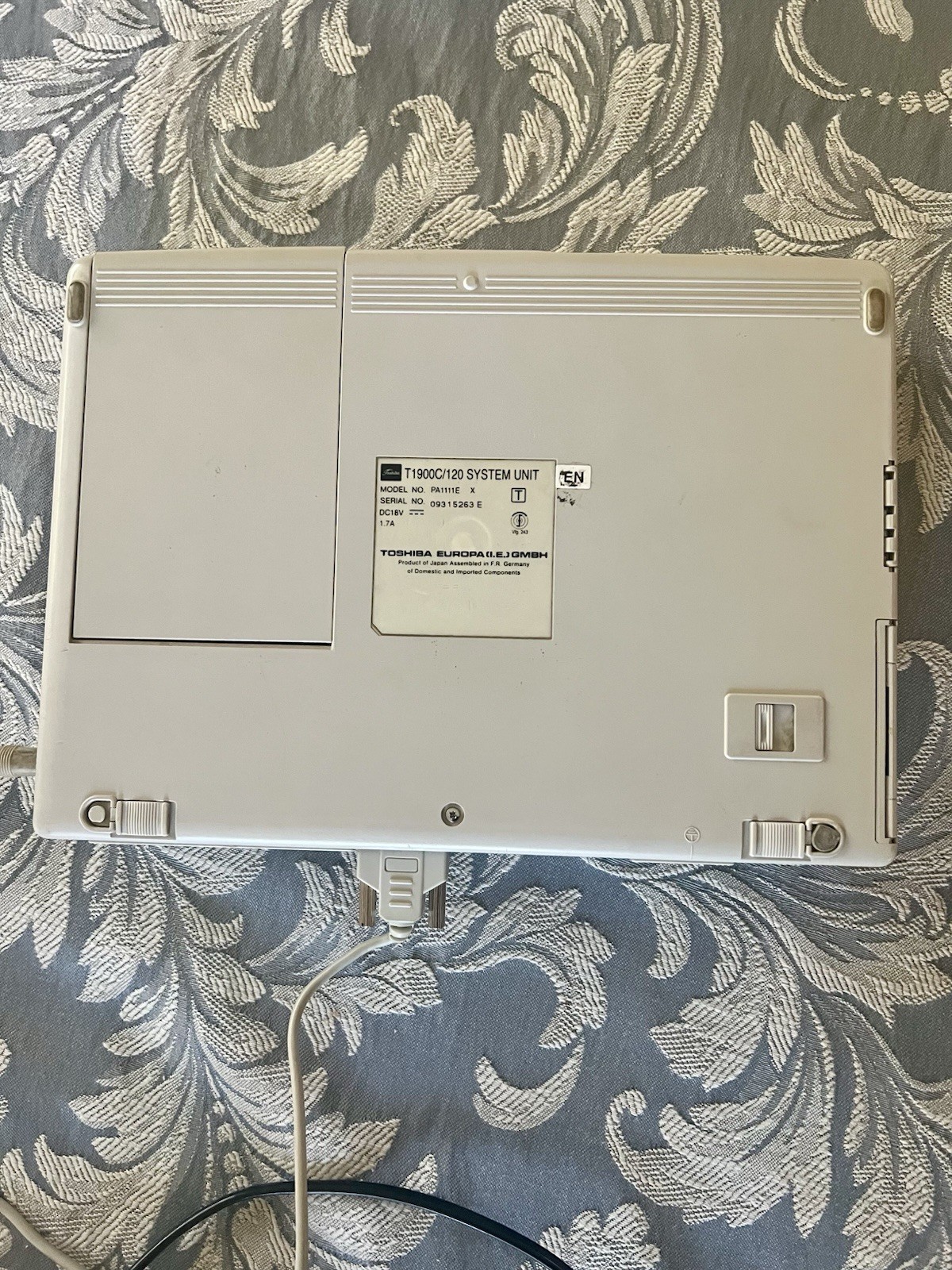 Toshiba T1900c Very Good Condition With Power Cord And Mouse