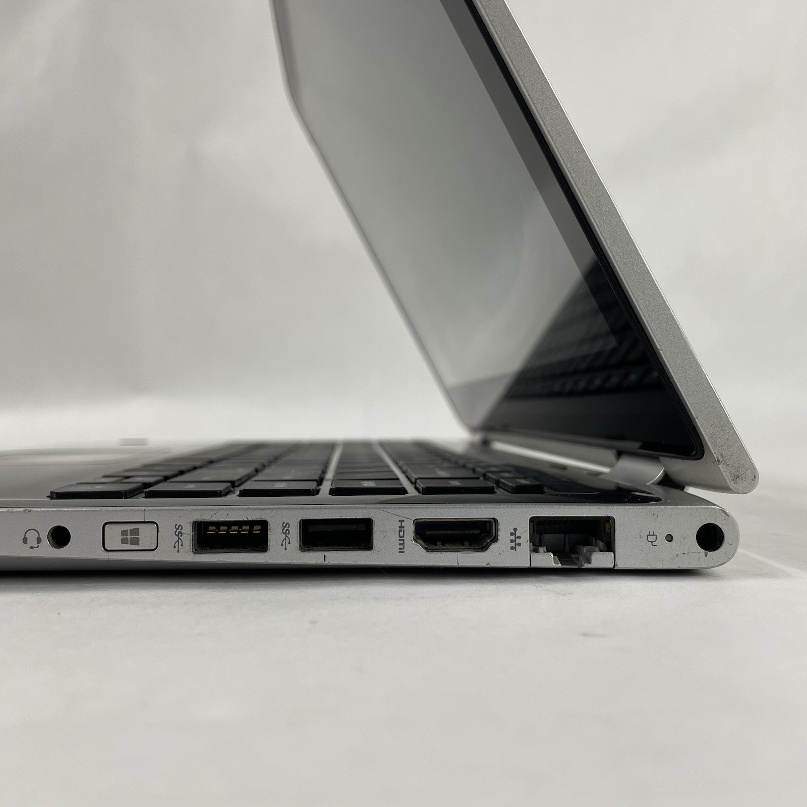 HP Pavilion 13-s128nr x360 13.3″ i5-6200U 2.30 GHz 8GB RAM No SSD No OS Bad Edge