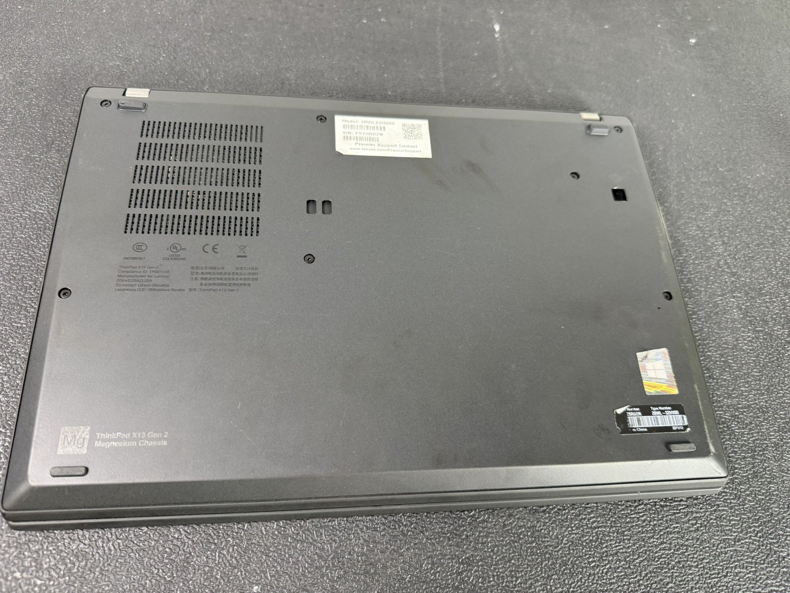 Lenovo ThinkPad X13 Gen 2 i5-1145G7 2.6GHz 16GB DDR4 256GB M.2 Win 11 Pro -READ