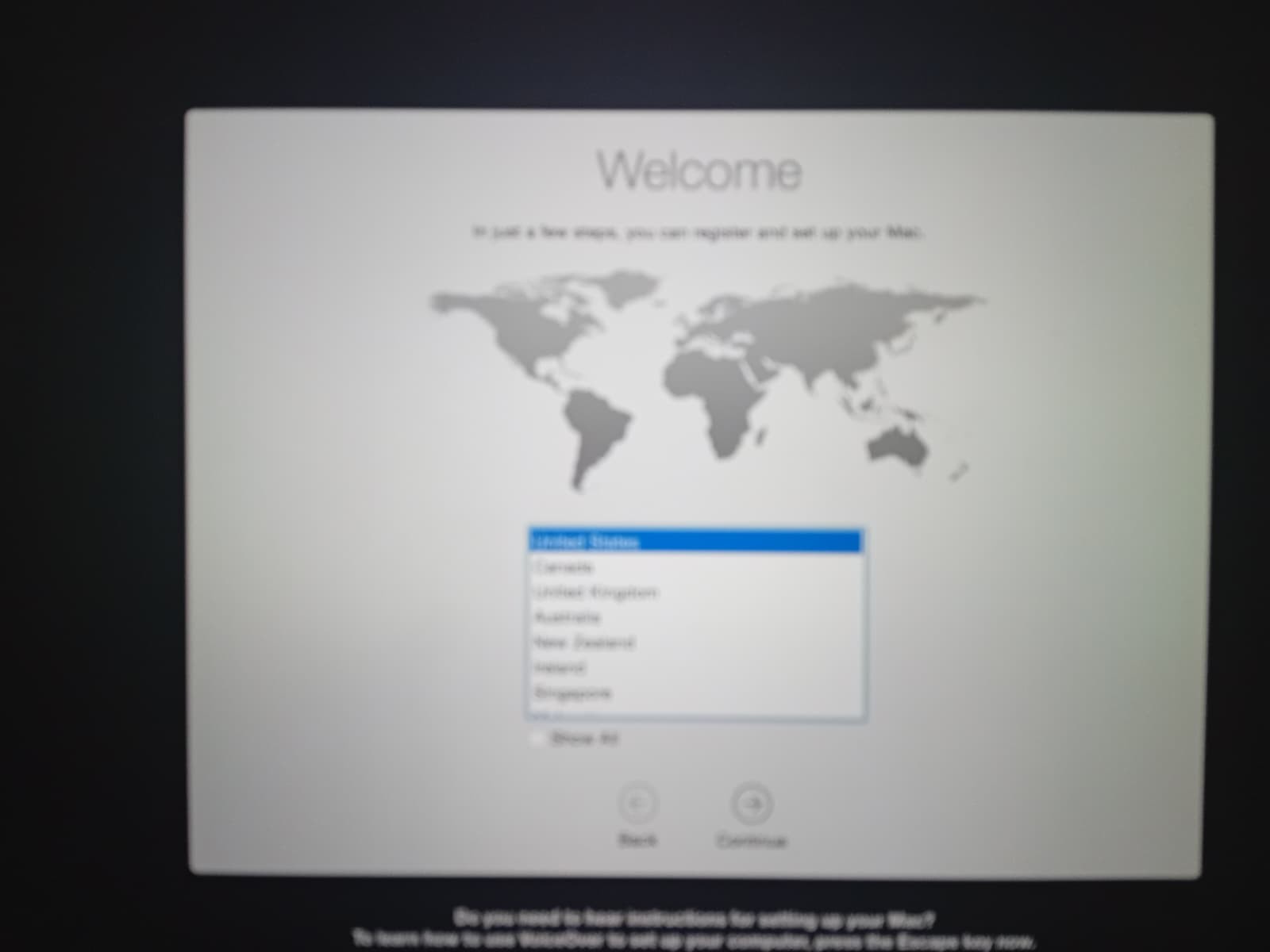 Apple MacBook Pro 13″ 2017 i5 8GB 256GB SSD Retina – Works Great + Charger