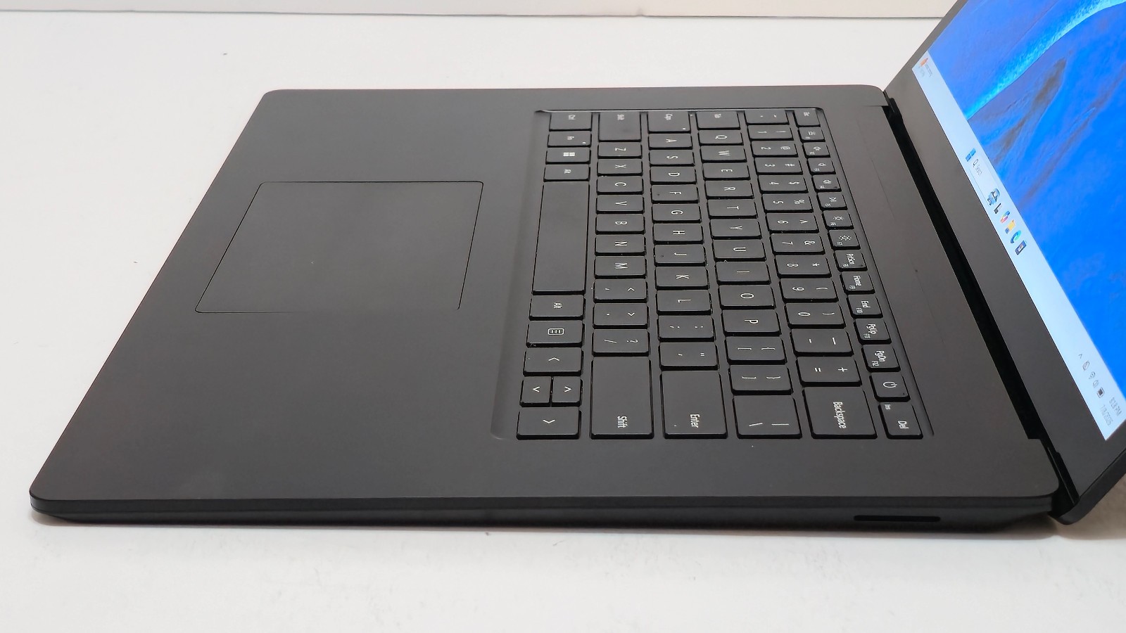 Surface Laptop 5 15″ (1979) Core i7-1265U , 16 GB RAM, 512GB SSD Touchscreen