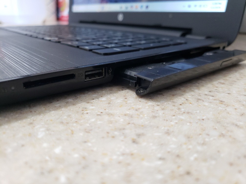 HP 15-BA079DX AMD A10-9600P 500GB SSD 8GB RAM WIN 11 TOUCHSCREEN LAPTOP