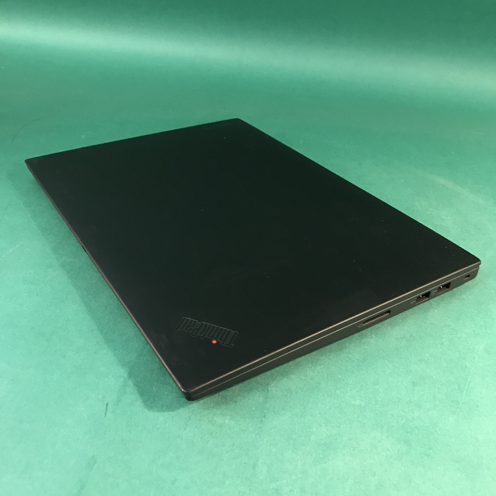 Lenovo ThinkPad P1 Gen 5 Intel i9-12900H 8GB RAM 1TB NVME RTX A2000 W11PRO