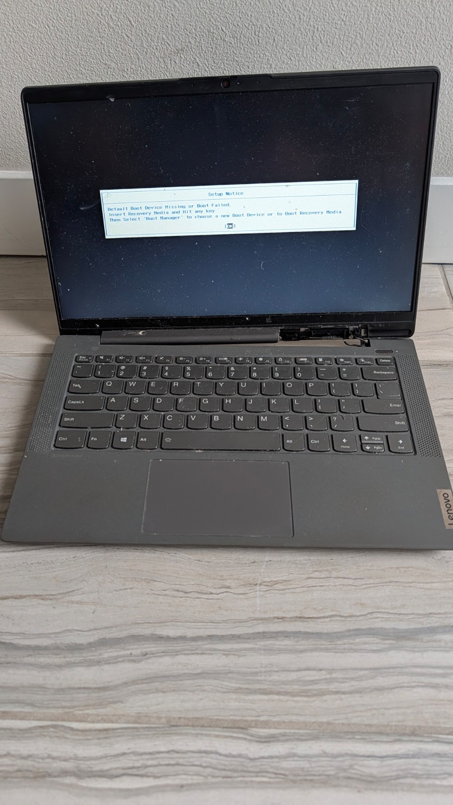 Broken Lenovo IdeaPad 14ARE05 81YM0060US 14” Laptop AMD Ryzen 7 4700 8GB No SSD