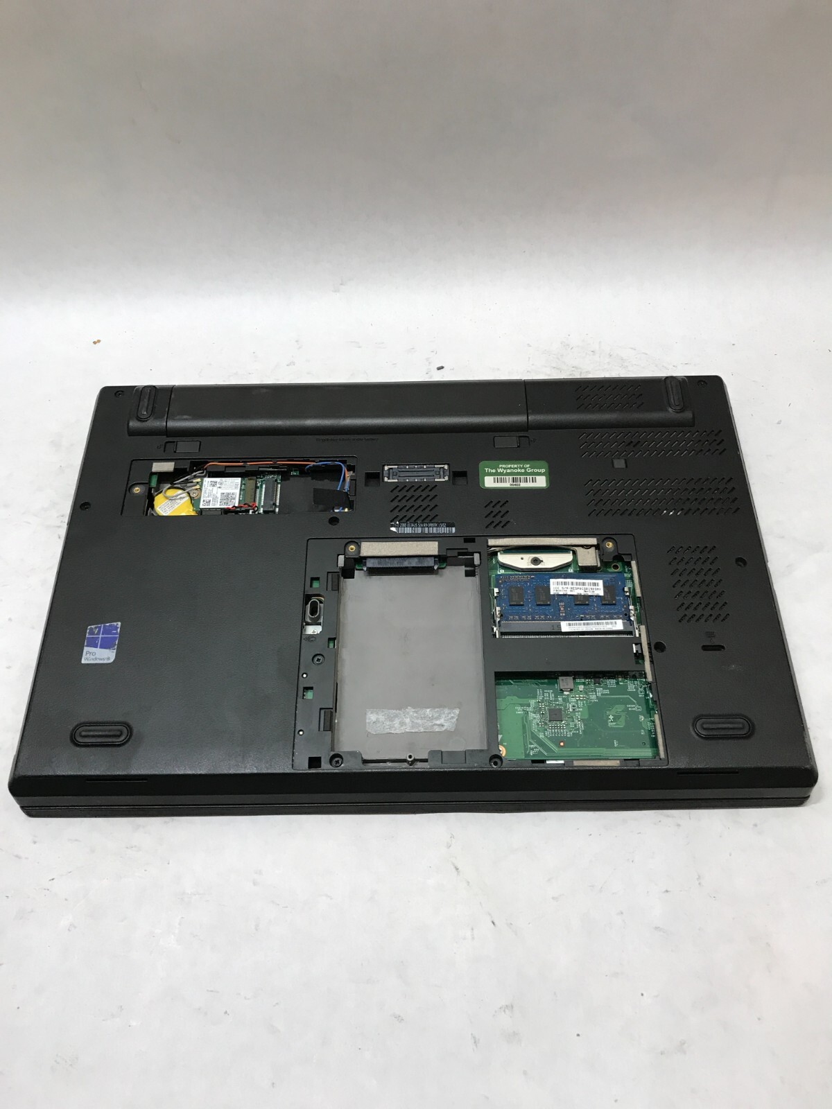 Lenovo ThinkPad T540p 15″ Intel Core i5 4GB RAM NO HDD/OS For Parts BAD LCD – DW