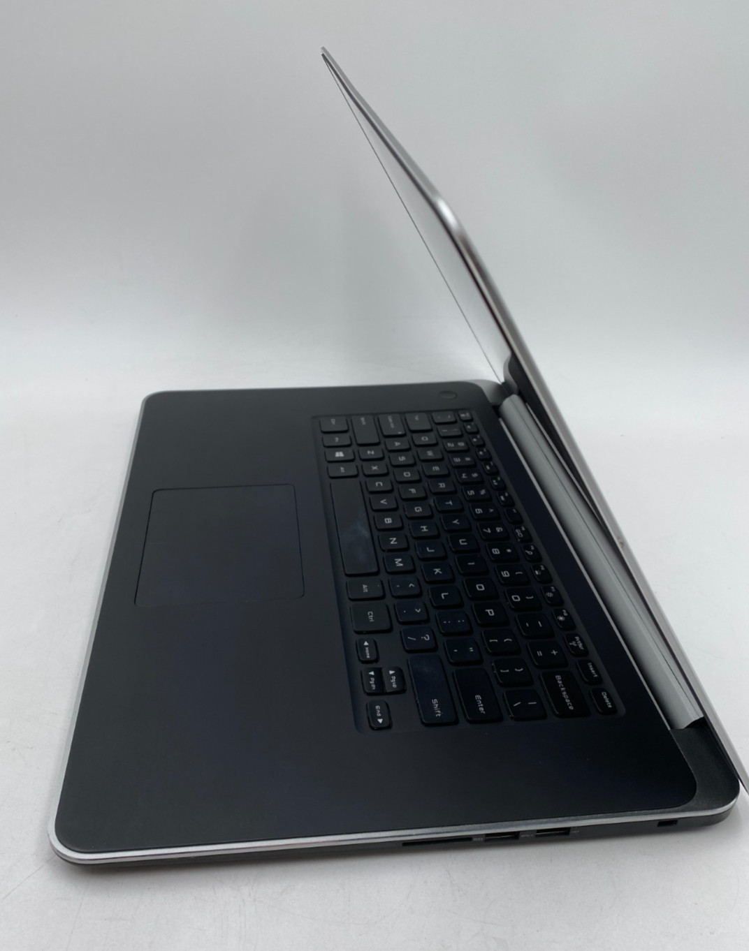 Dell XPS 15 9530 I7-4712HQ 2.3GHZ 8GB DDR4 500GB SSD SILVER LAPTOP FAIR/AC SEE
