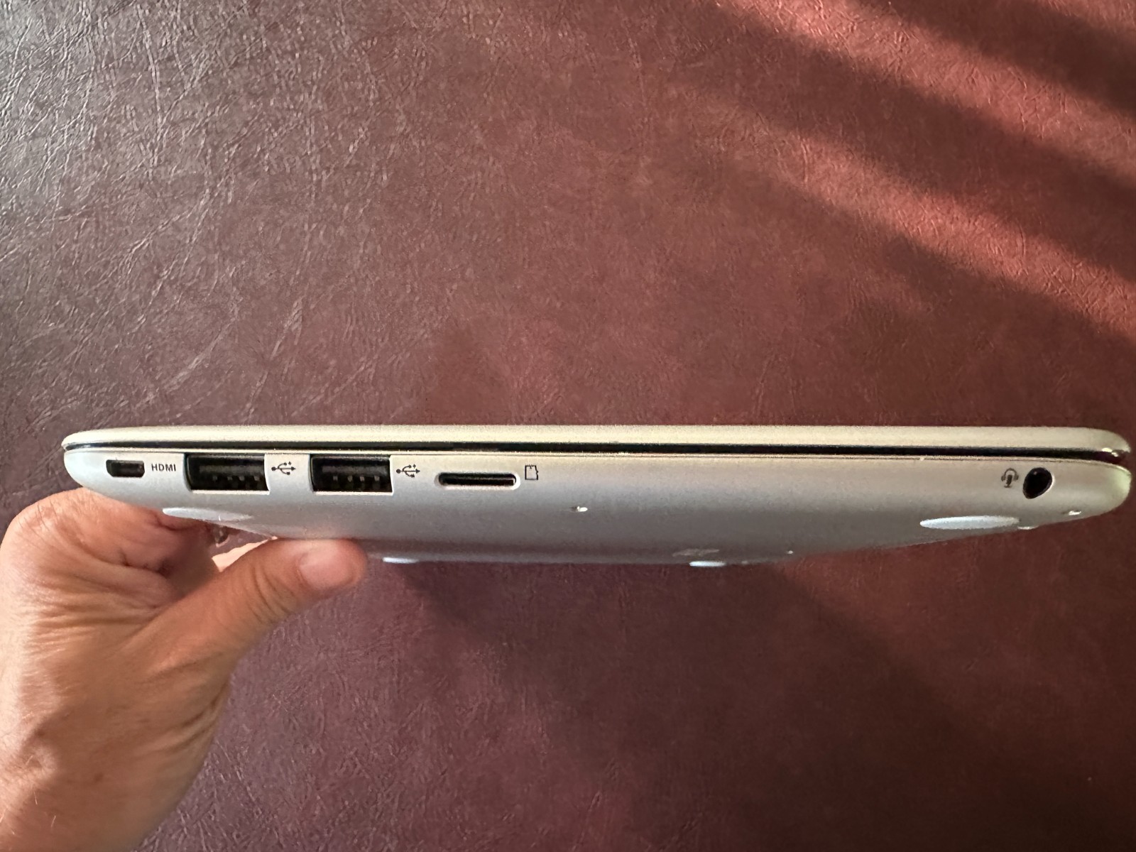 ASUS Chromebook Flip C100PA 10” Touch 1.8GHz 4GB 16GB w/ Charger – Excellent