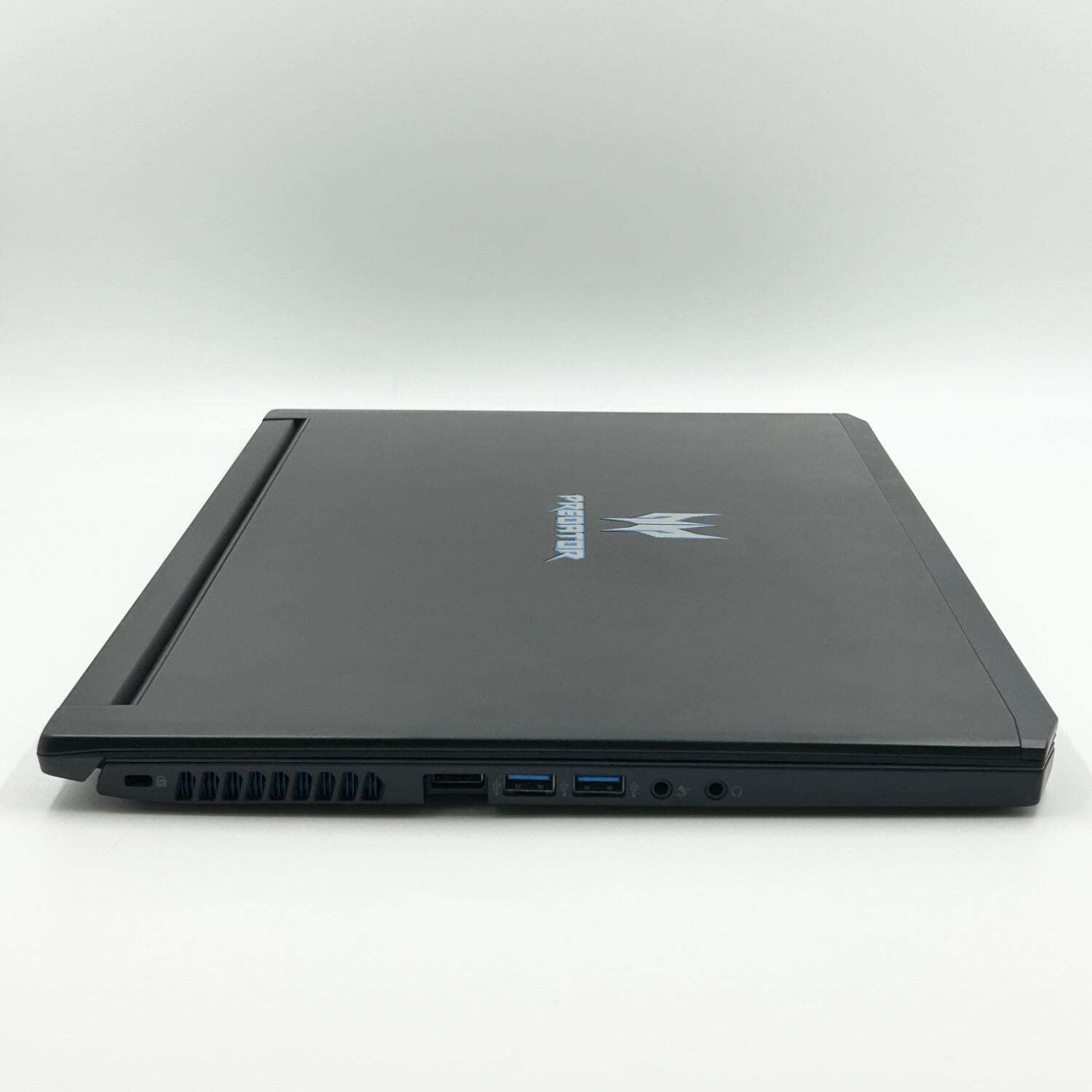 Acer Predator Triton 700 15.6″ i7-7700HQ 32GB RAM 512GB SSD GeForce GTX 1080