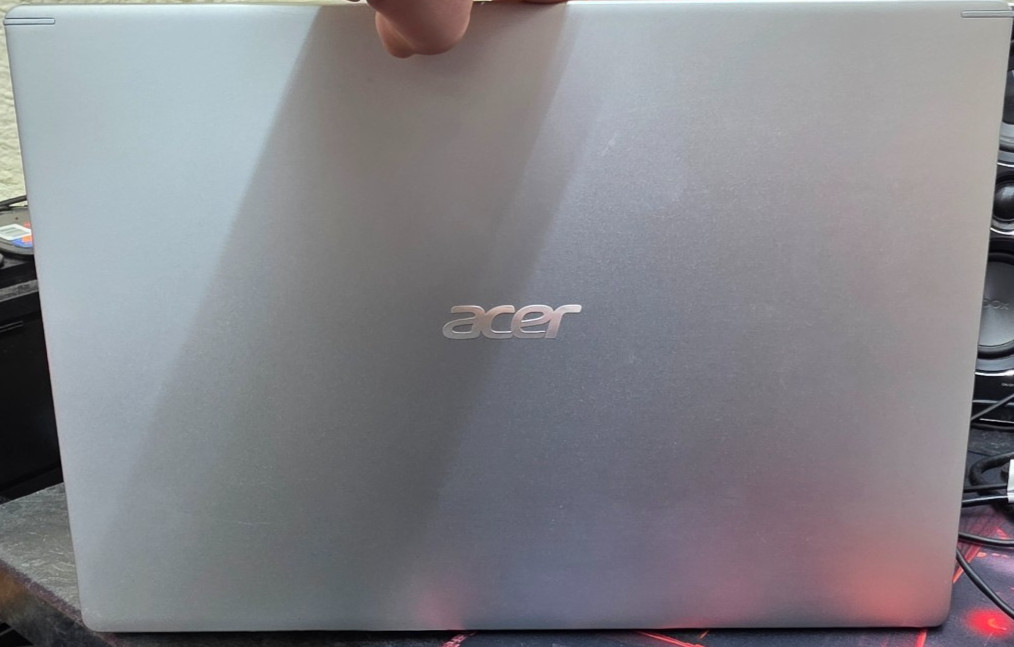 Acer Aspire 5 Laptop AMD RYZEN 3 3350U WITH RADEON VEGA MOBILE 4GB RAM 120GB SSD