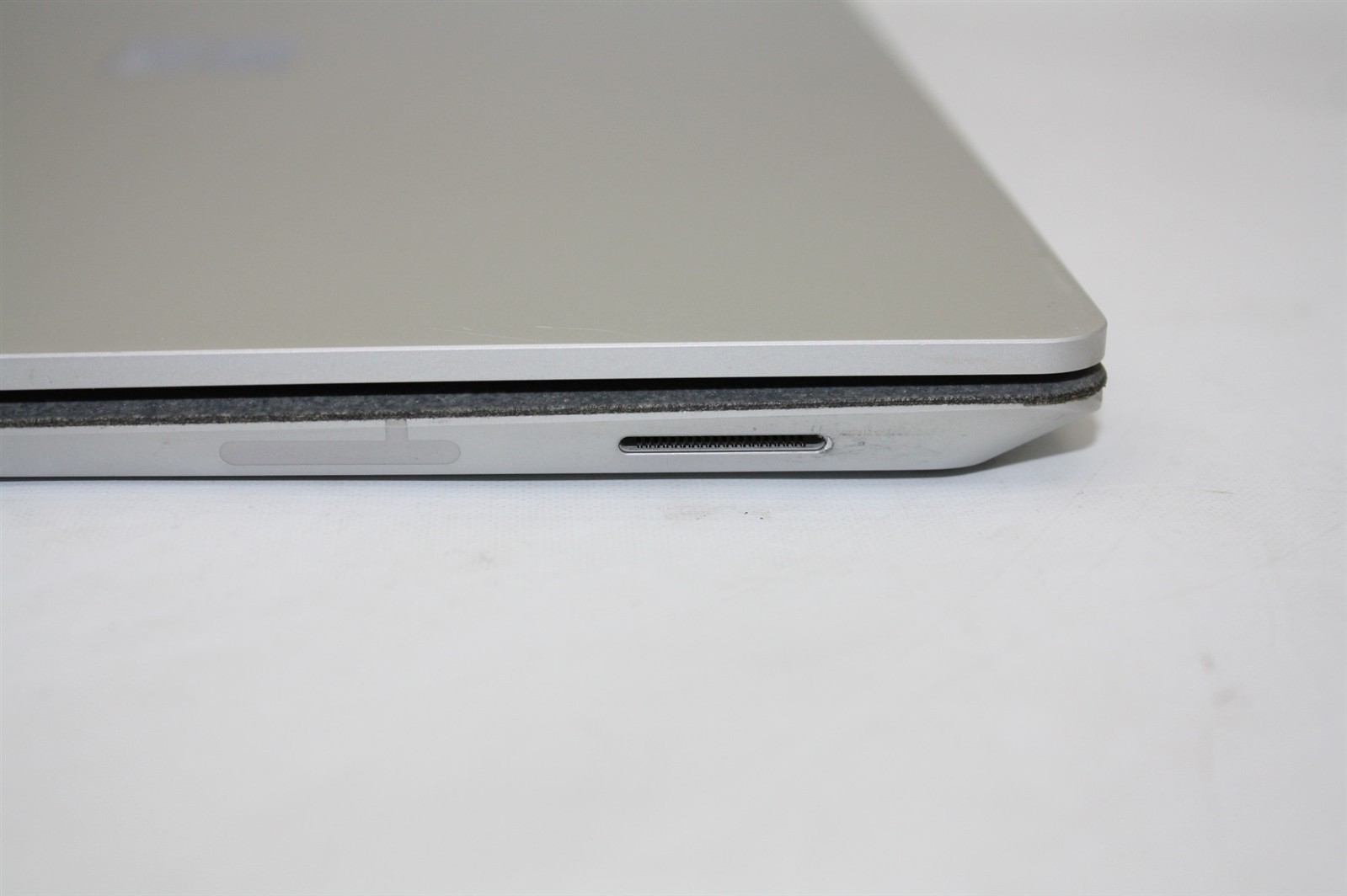 15″Microsoft Surface 1769 Laptop i7-7660U 2.50GHz RAM 8GB NVMe 256GB Win 11 Pro