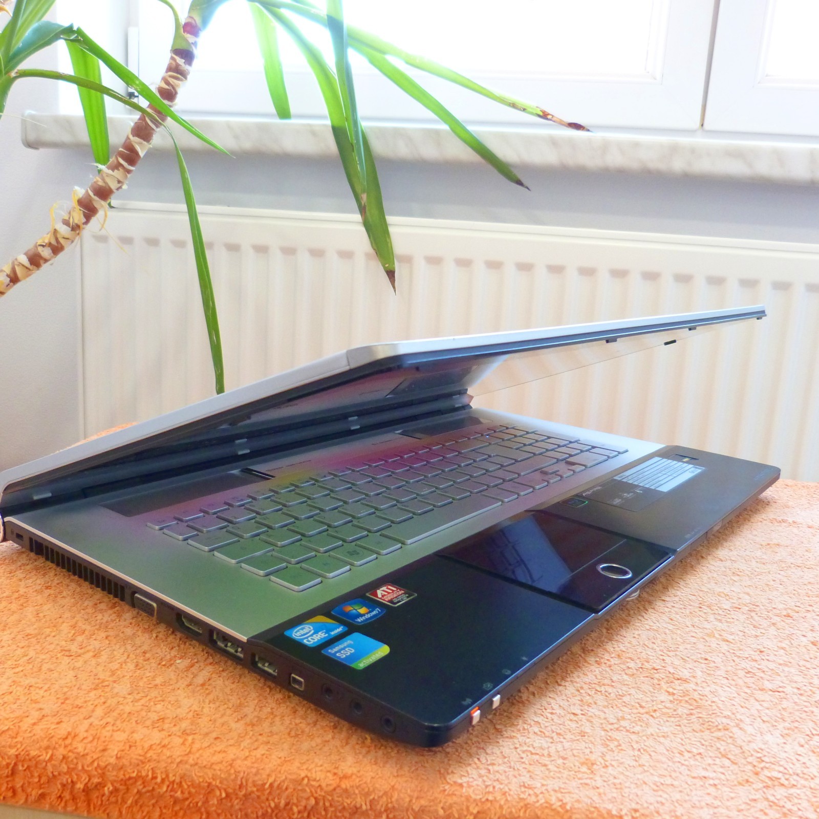 Acer 8943 ETHOS MAX Cinema 18″ METAL l 16GB RAM l 2TB SSD Windows 11 QUAD i7
