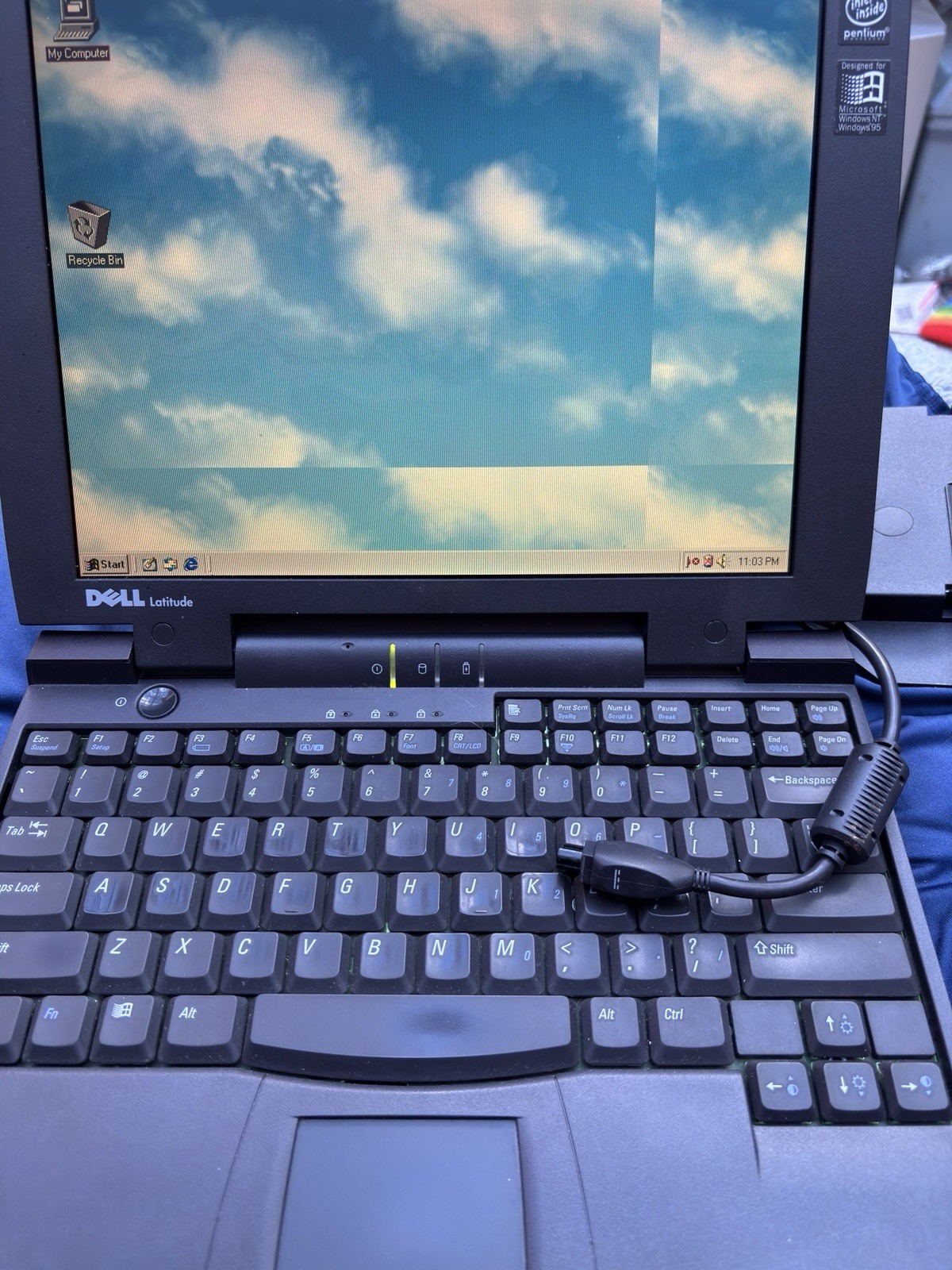 Dell Latitude CP 14in Windows 98 Pentium 500MHz 128MB RAM 4GB HDD Charger