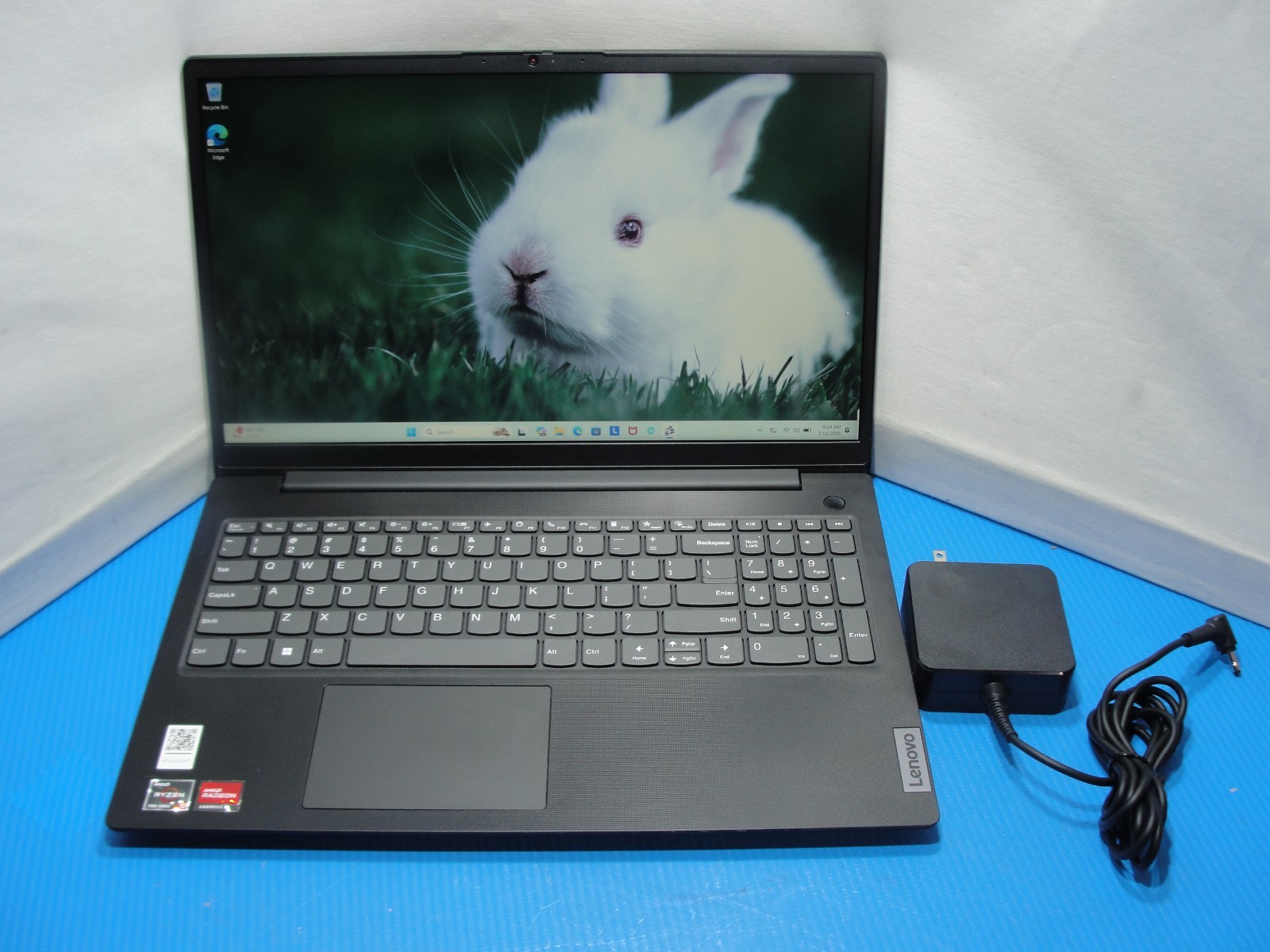 Lenovo V15 G4 ABP 15.6″FHD AMD Ryzen 5 7430U 2.3GHz 8GB RAM 256GB SSD + PA