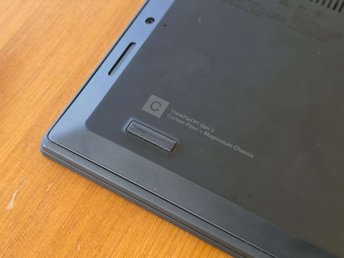 Lenovo ThinkPad P1 Gen 3 i7-10875H 16GB 15″ FHD 1920×1080 512GB SSD NVIDIA T1000