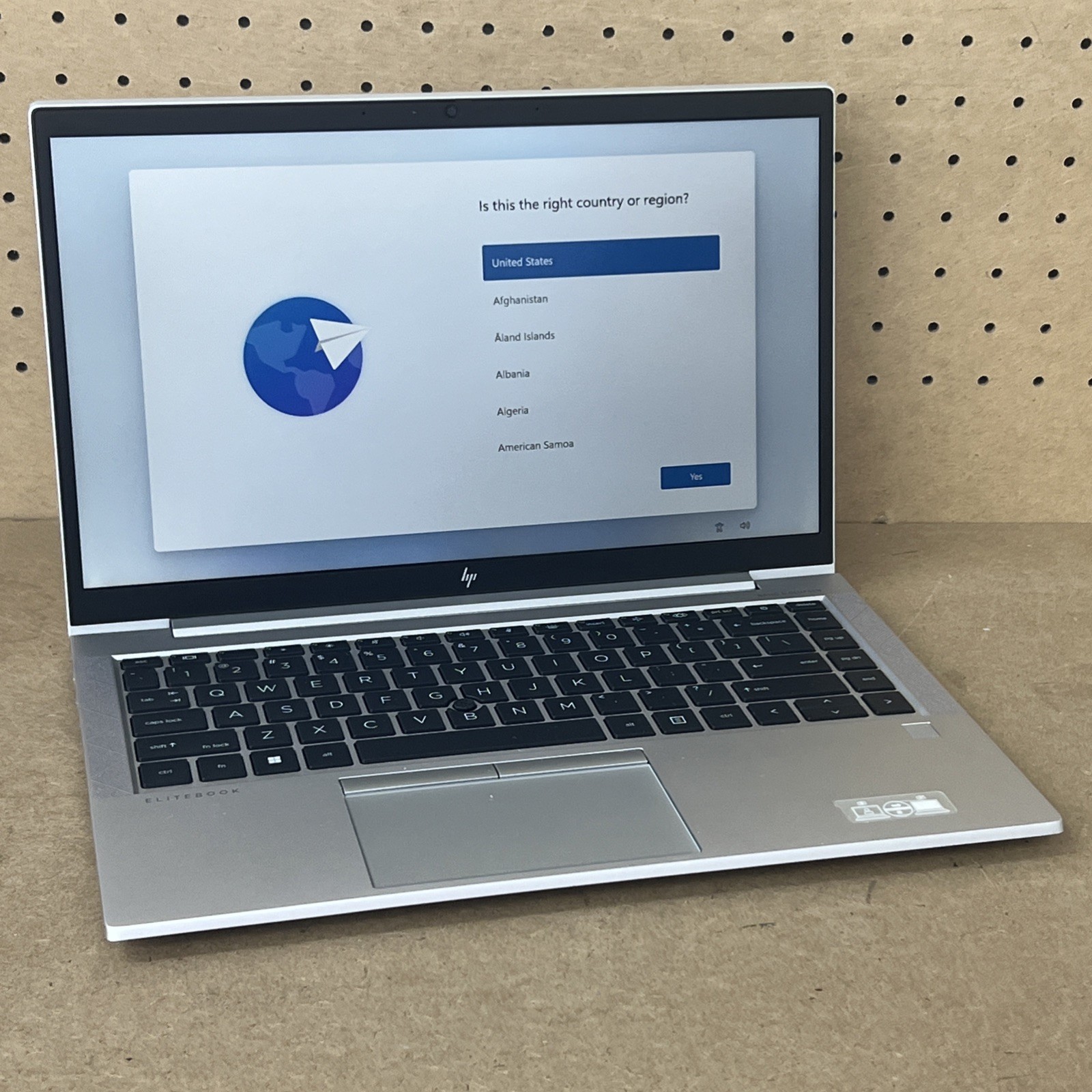 HP EliteBook 845 G8 AMD Ryzen 5 Pro 5650U 32GB Ram 1TB SSD – Good