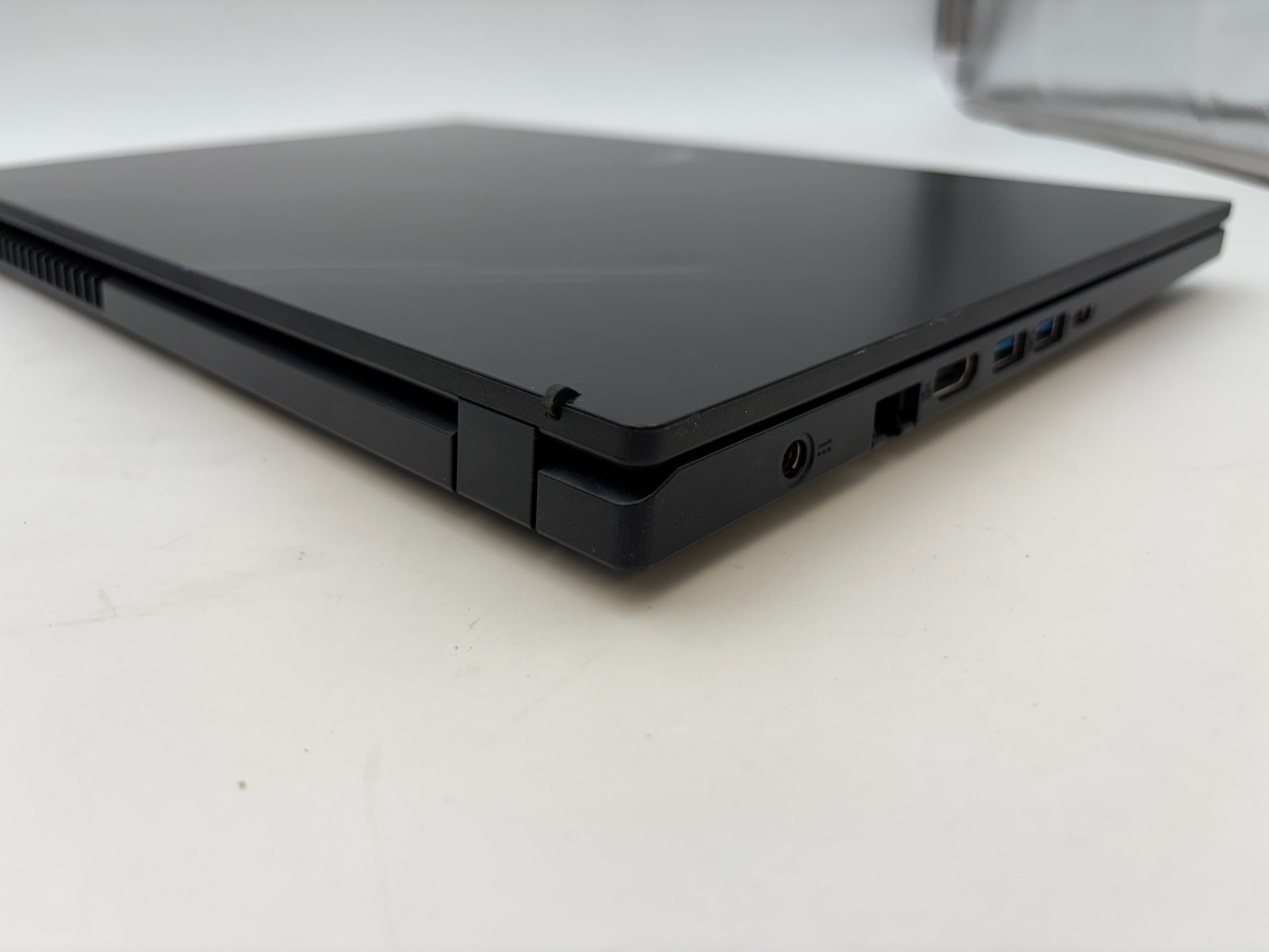 Acer Nitro V 15 ANV15-51 15.6″ 512 GB SSD 16 GB RAM i5-13420H RTX 3050
