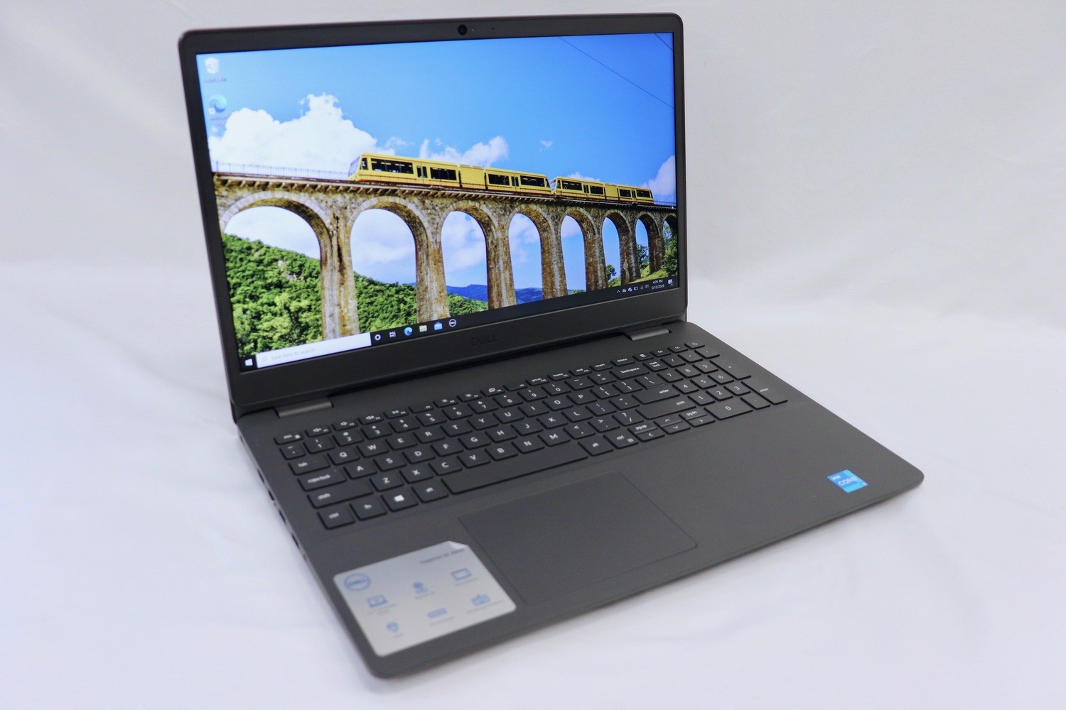 DELL Inspiron 3501 15.6″ FHD i3-1115G4 8GB 128GB SSD Win10 Laptop