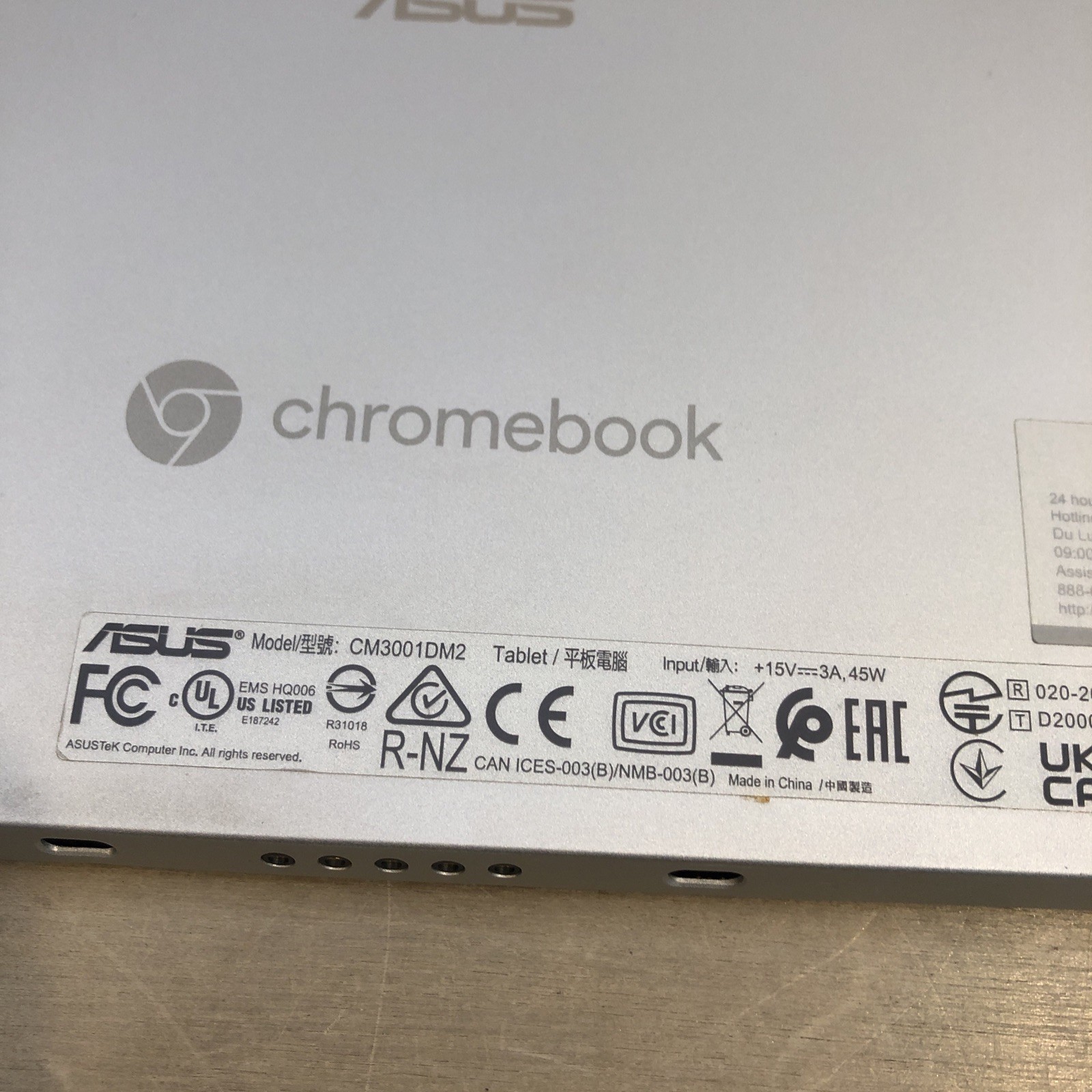 Asus CM30 10.5” Touchscreen Chromebook Tablet MediaTek K 520/4GB RAM/128GB eMMC