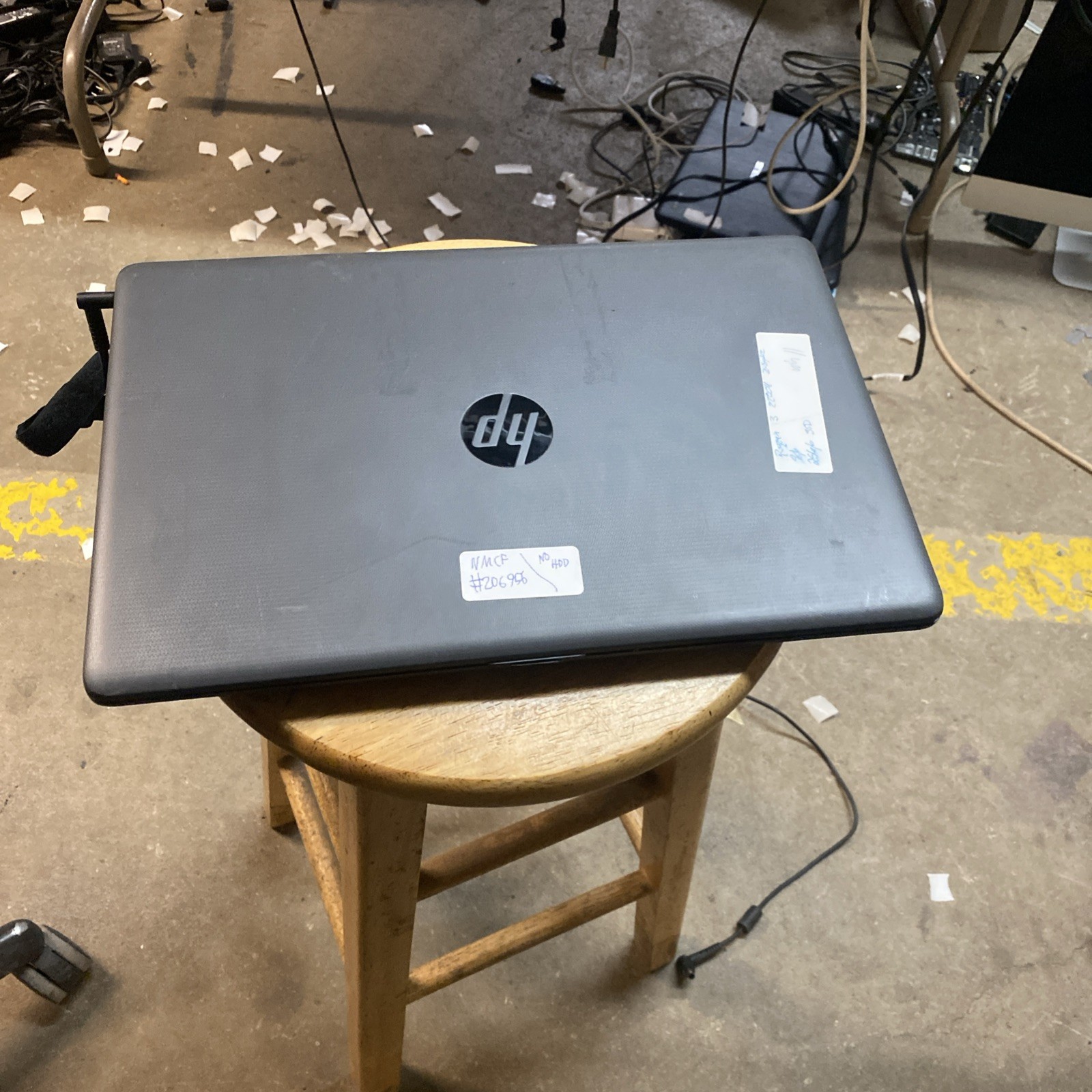 HP 255 G7 Ryzen 3 2200u 2.5GHz, 8GB Ram, 256GB SSD, Windows 11
