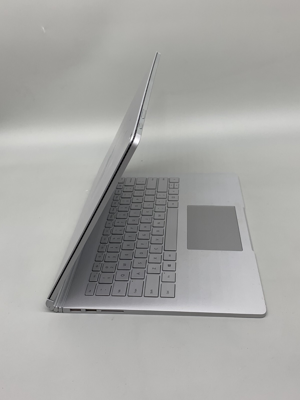 Microsoft Surface Book2 1832 i7-8650U 1.8GHZ 16GB DDR 512GB SSD Silver FAIR/SEE