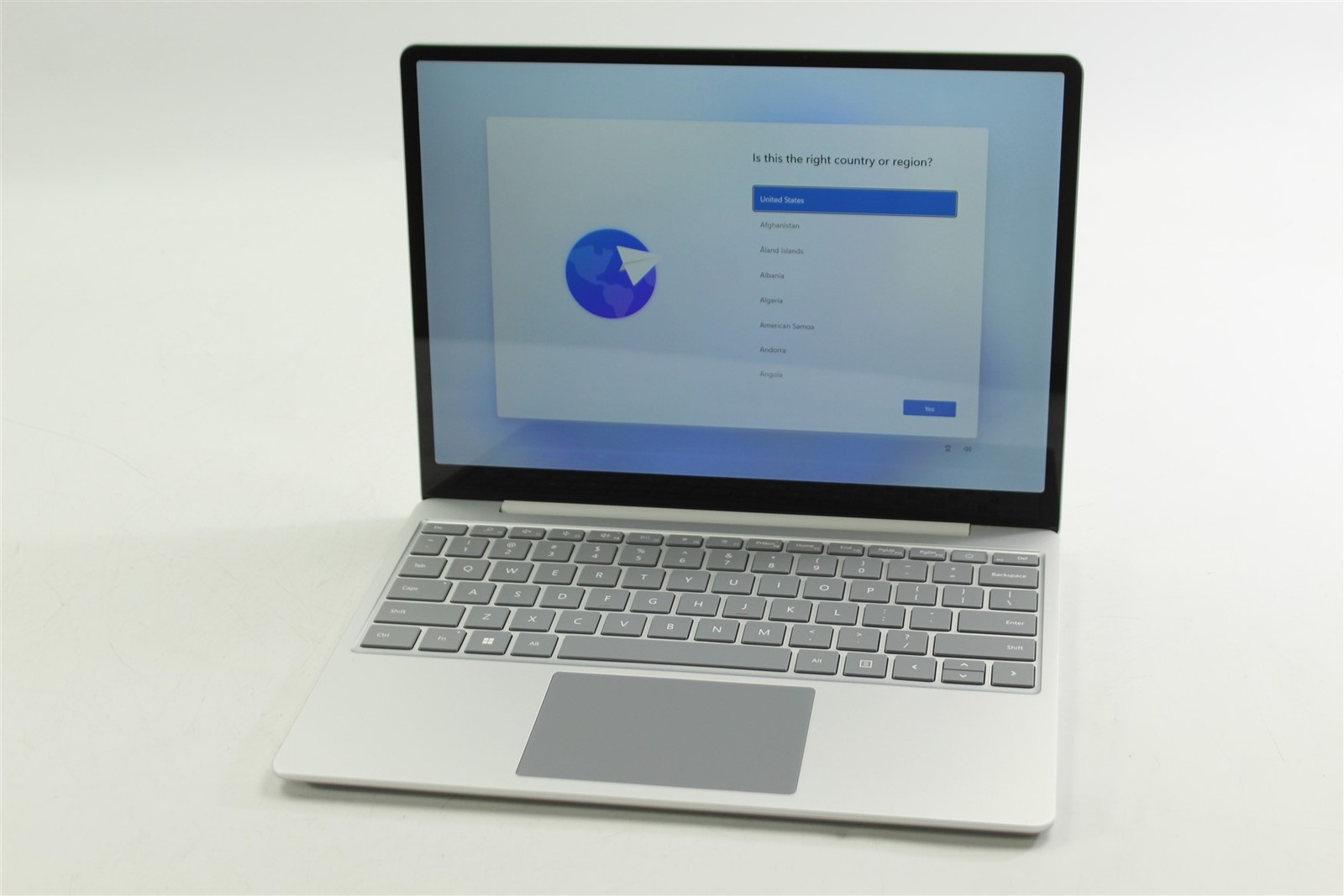 Microsoft Surface Laptop Go 2 2013 12.4″ i5-1135G7 256GB SSD 16GB RAM W11H