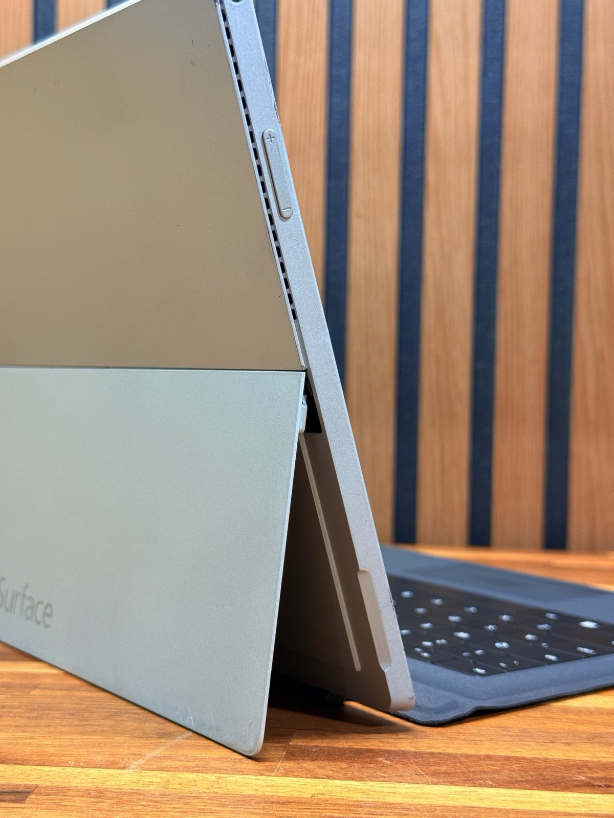 Microsoft Surface Pro 3 i5 4GB 128GB SSD W11 Pro Keyboard Charger Tablet PC
