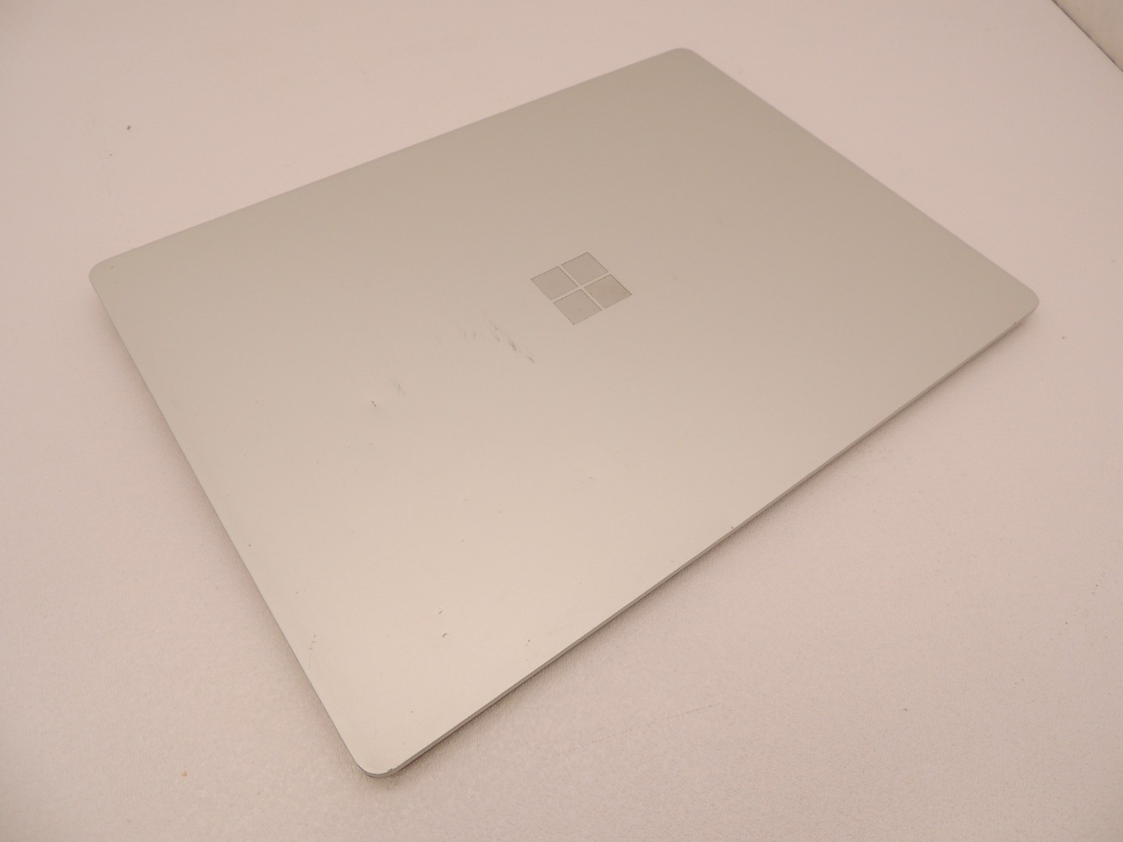 Microsoft Surface Laptop 1st Gen 1769 i5 7300U 8GB 128GB Windows 10 Pro Laptop