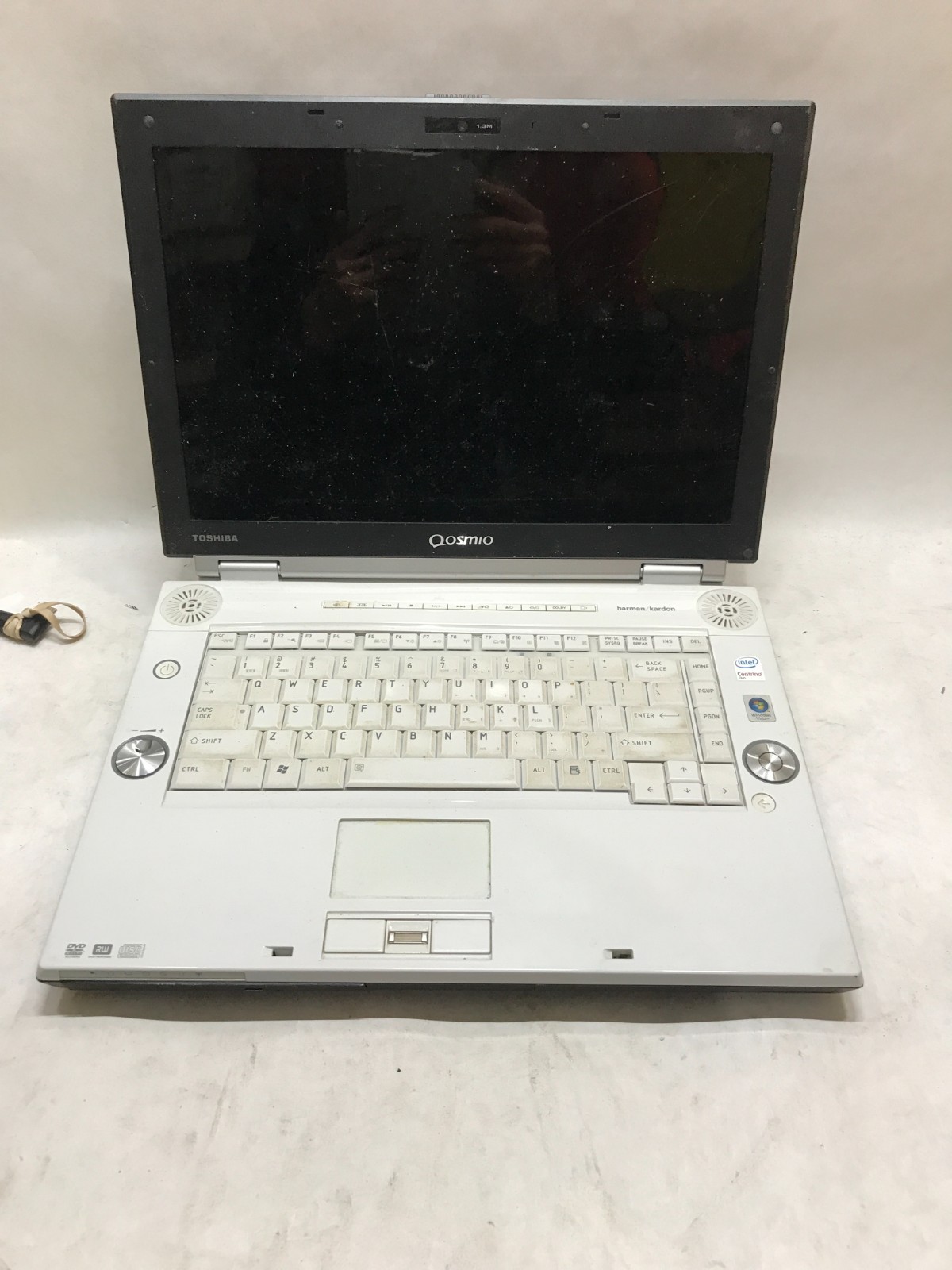 Toshiba Qosmio F5-AV425 15″ Intel Core 2 Duo NO RAM NO HDD/OS For Parts READ -DW