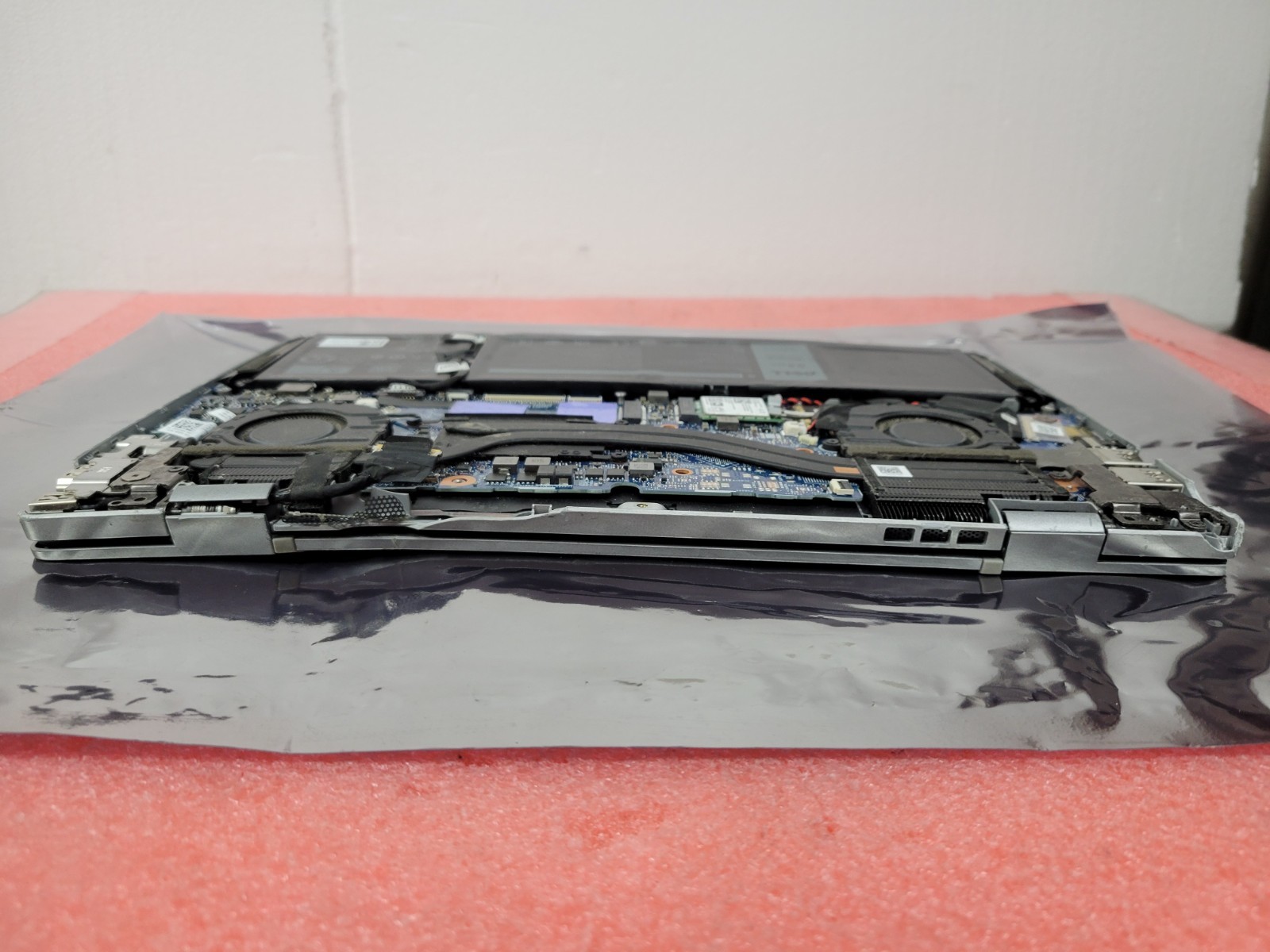 Dell Latitude 3320 i5-1135G7@2.4GHz 8GB RAM *NO COVER/SSD/OS/AS IS* | LP498
