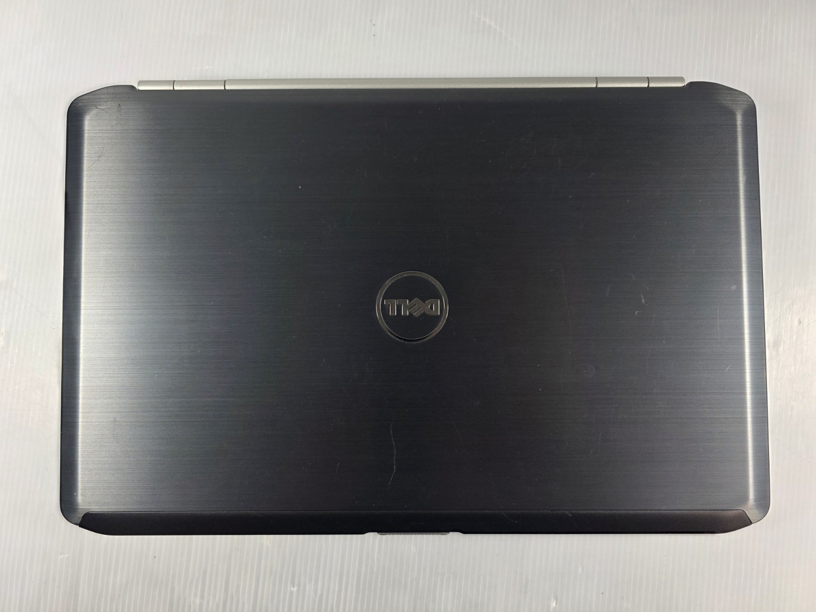 DELL LATITUDE E5520 -INTEL I5- 2410m 4GB Ram 250GB HDD READ