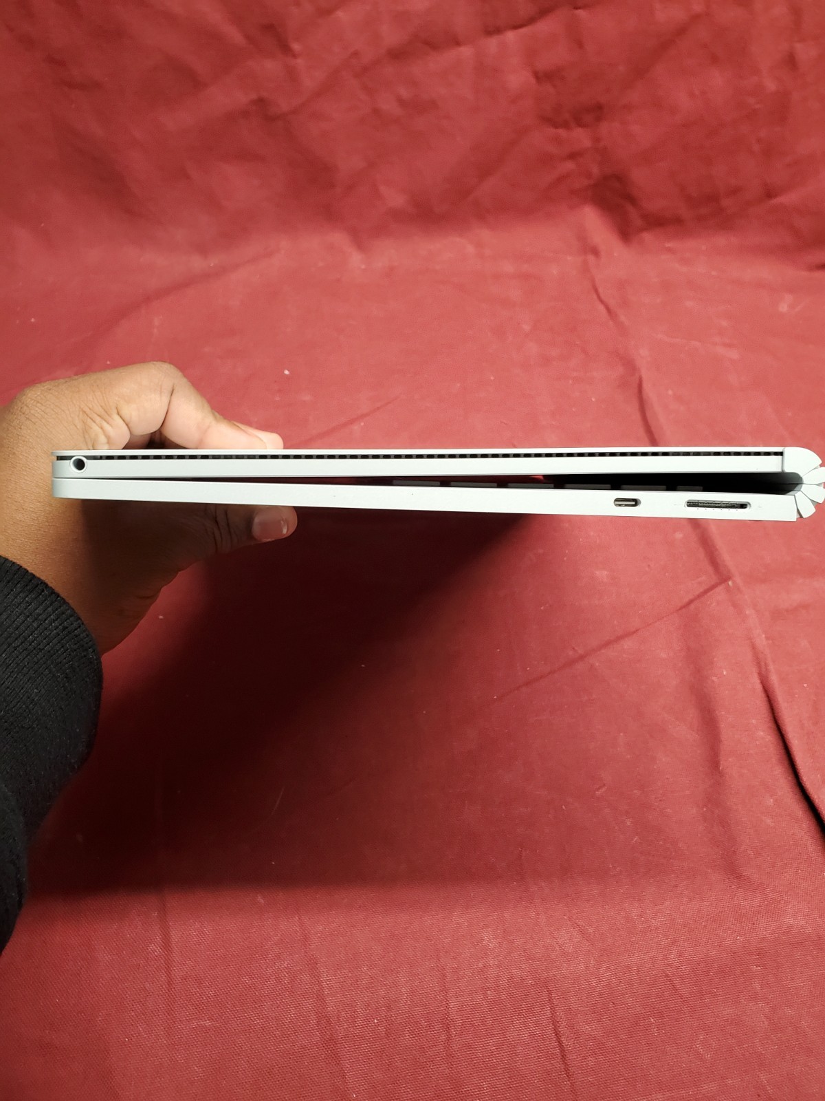 Microsoft Surface Book 2 13.5″ i5 8350U 1.70GHz/ 8GB / 256GB SSD #2935