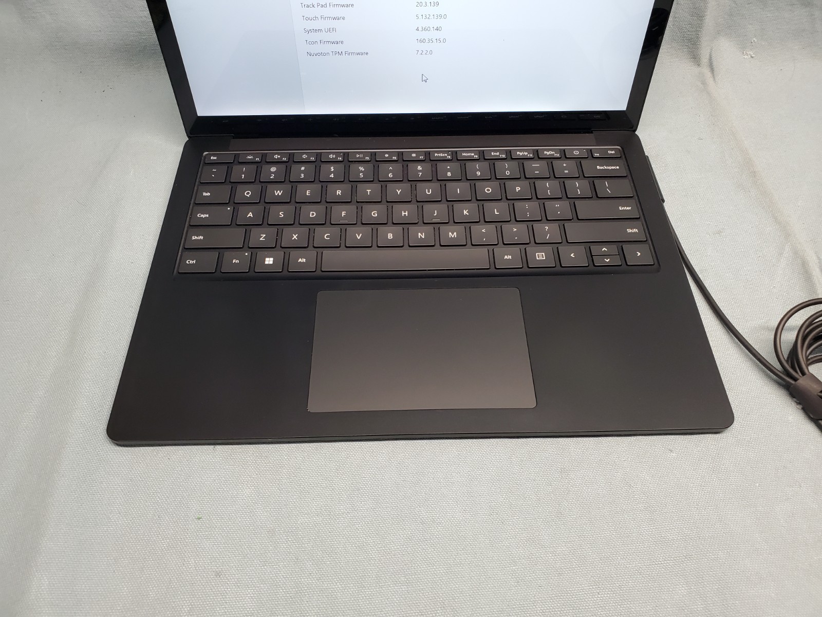 Surface Laptop 4 13.5″ Ryzen 7 4980U 2.00GHz/ 16GB / 512GB SSD #2590