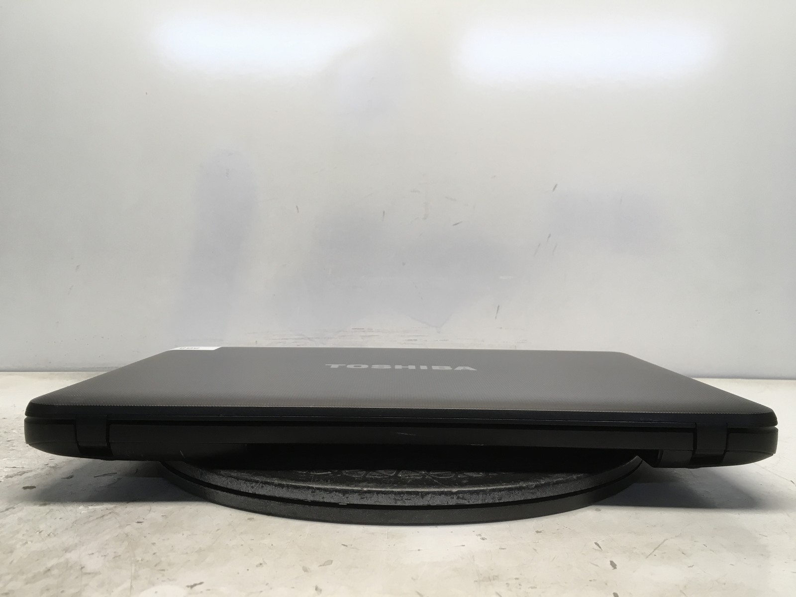 Toshiba Satellite C855D-S5229 AMD Dual-Core E1-1200 No RAM NO HDD No Batt